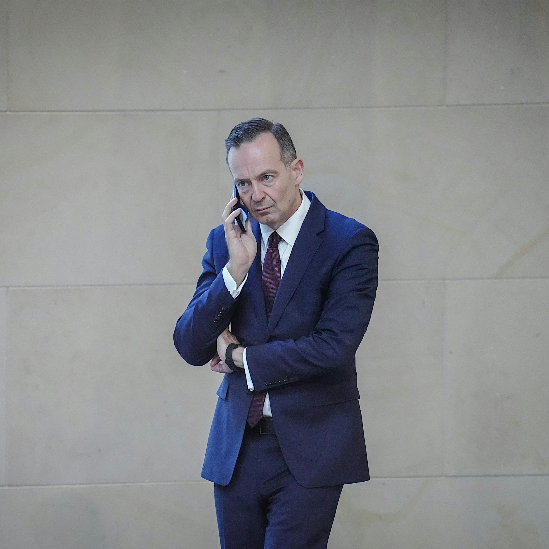 Kritik an Tweet: Digital-Minister Wissing irritiert mit Musk-Selfie