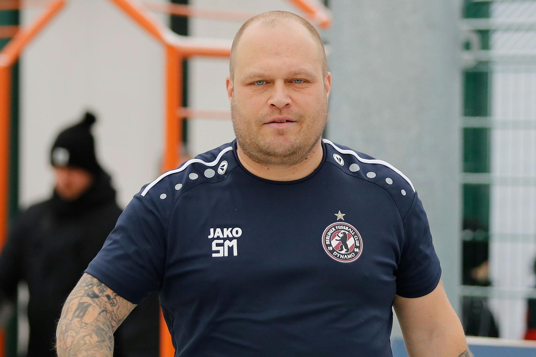 Stefan Malchow ist beim BFC der Herr der Wäsche und dribbelt heute beim Hallenturnier auf.