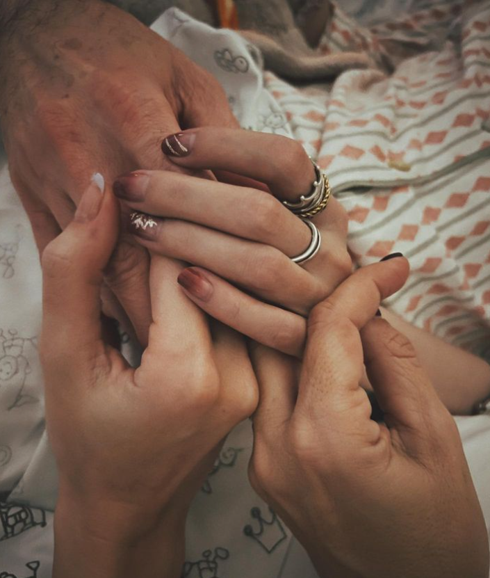 Influencerin stirbt mit nur 20 Jahren an Krebs – und verabschiedet sich mit DIESEN starken Worten