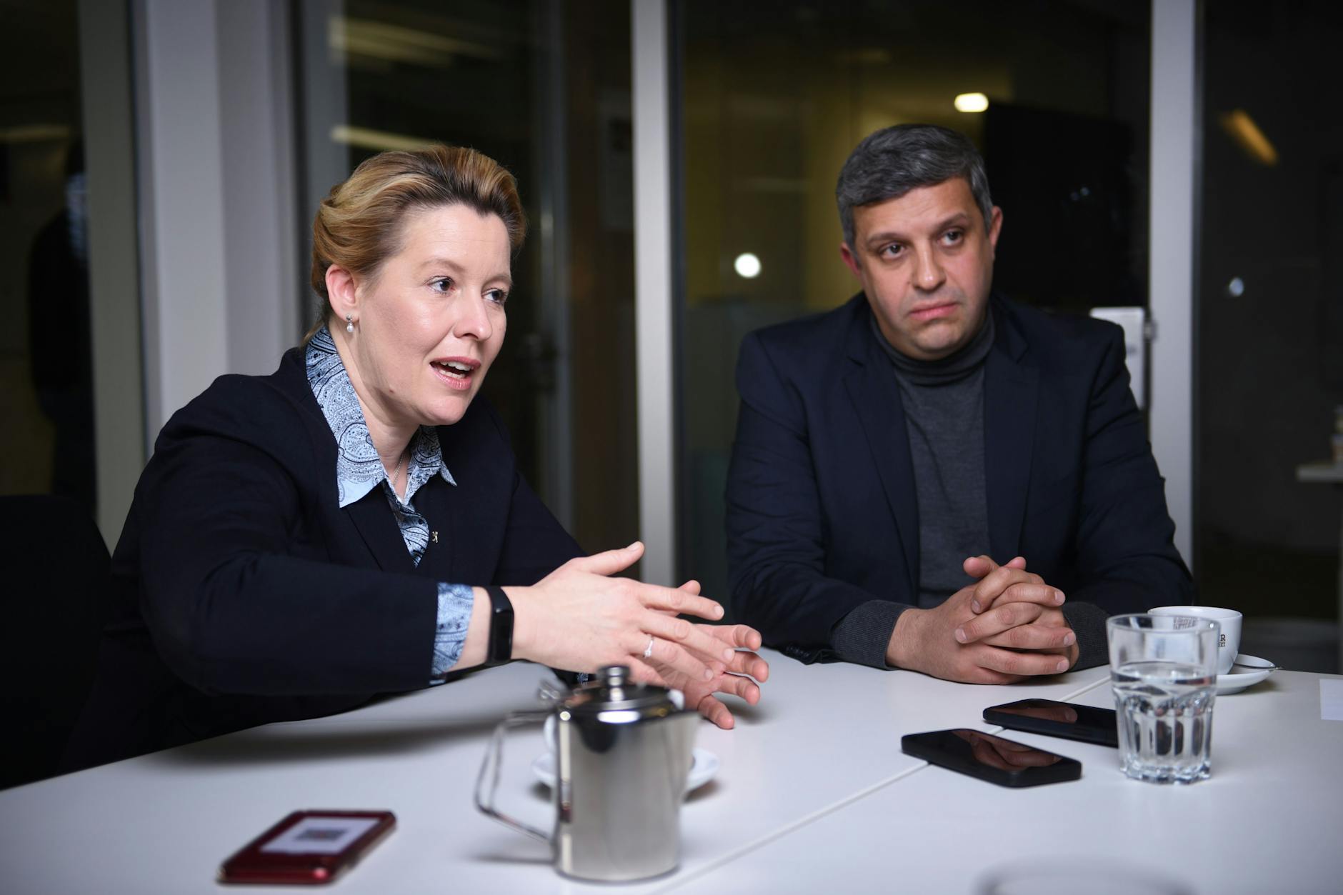 Giffey und Saleh im Interview: Die SPD-Spitzen wollen klare Kante zeigen, aber auch Angebote machen.