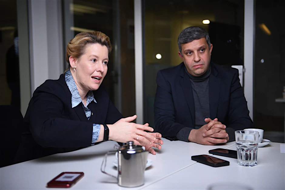 Giffey und Saleh im Interview: Die SPD-Spitzen wollen klare Kante zeigen, aber auch Angebote machen.