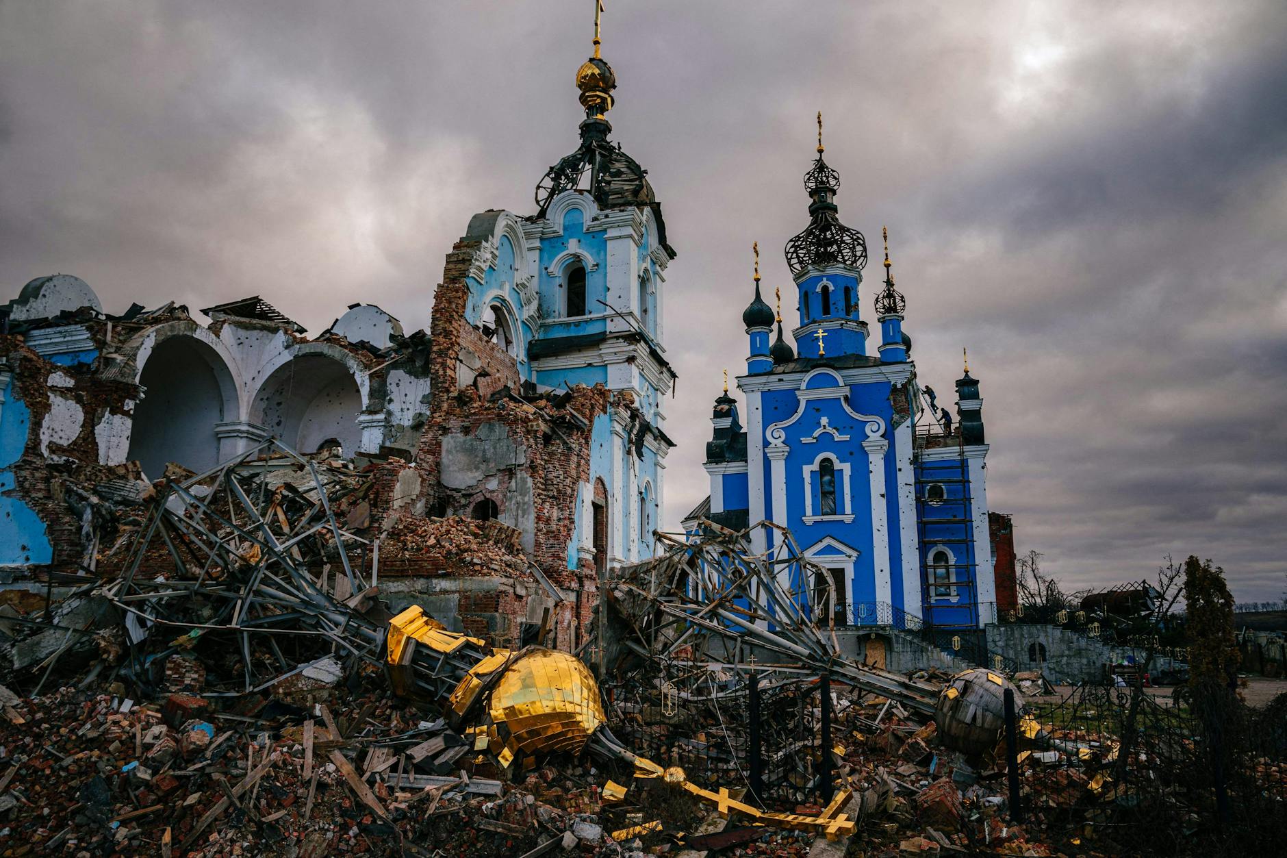 In der Nähe von Donezk wurde im Zuge des russischen Angriffskriegs in der Ukraine auch eine Kirche beschädigt.