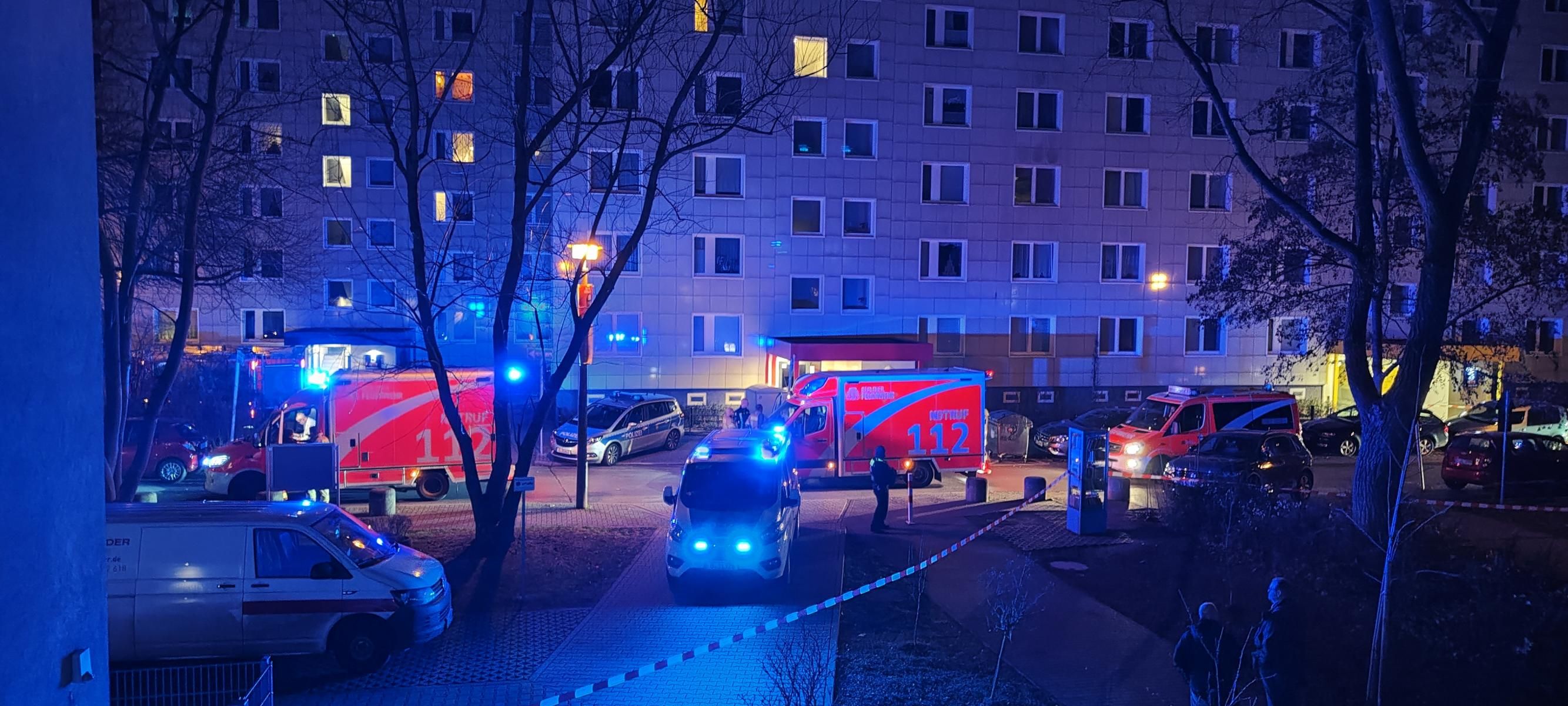UPDATE! Kettensägen-Attacke in Lichtenberg: Frau (52) tot – Polizist (52) bei Angriff sehr schwer verletzt – Täter in psychiatrischer Klinik