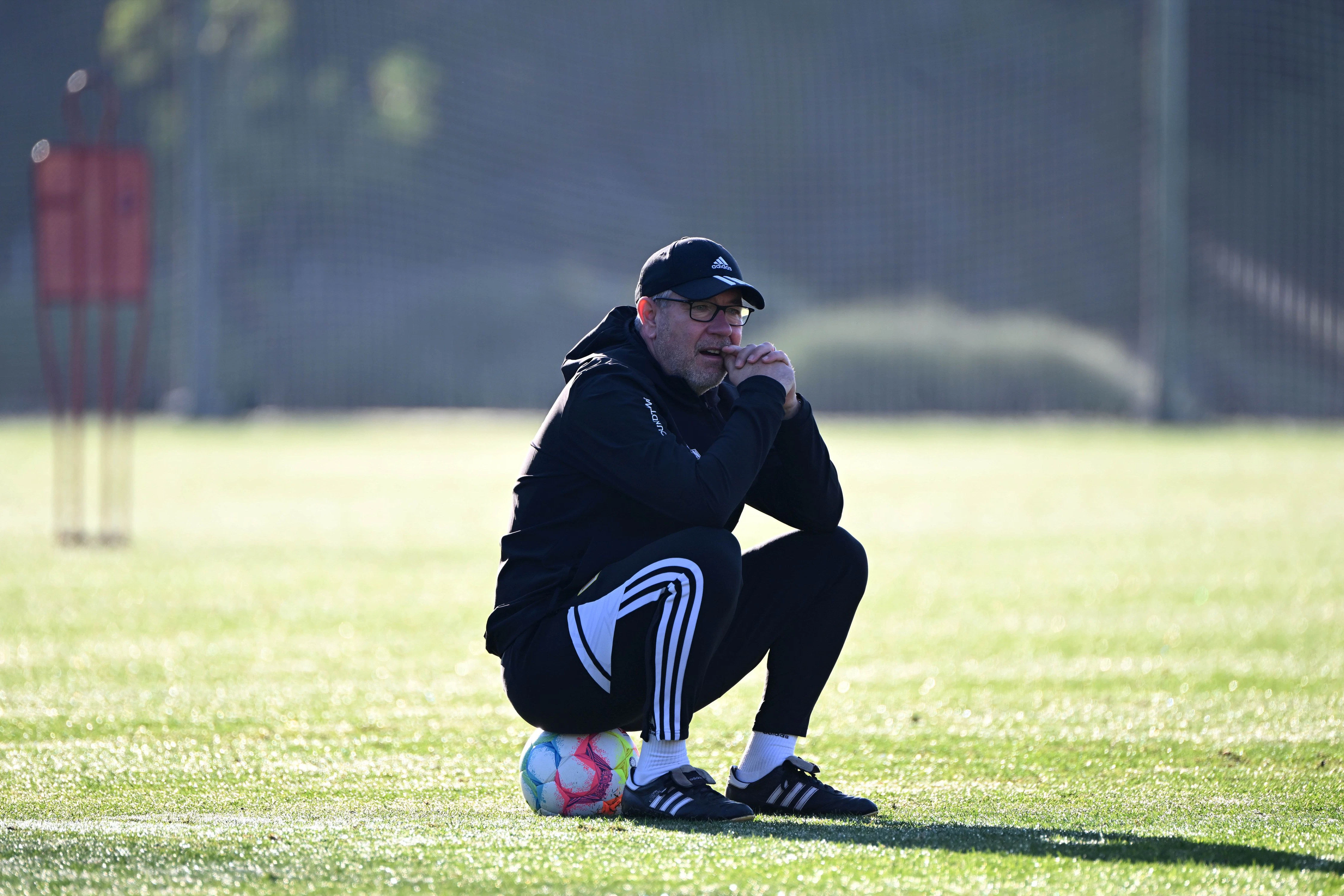 FCU-Coach Urs Fischer griff bei der Einheit am Freitag oft ein und machte deutliche Ansagen.