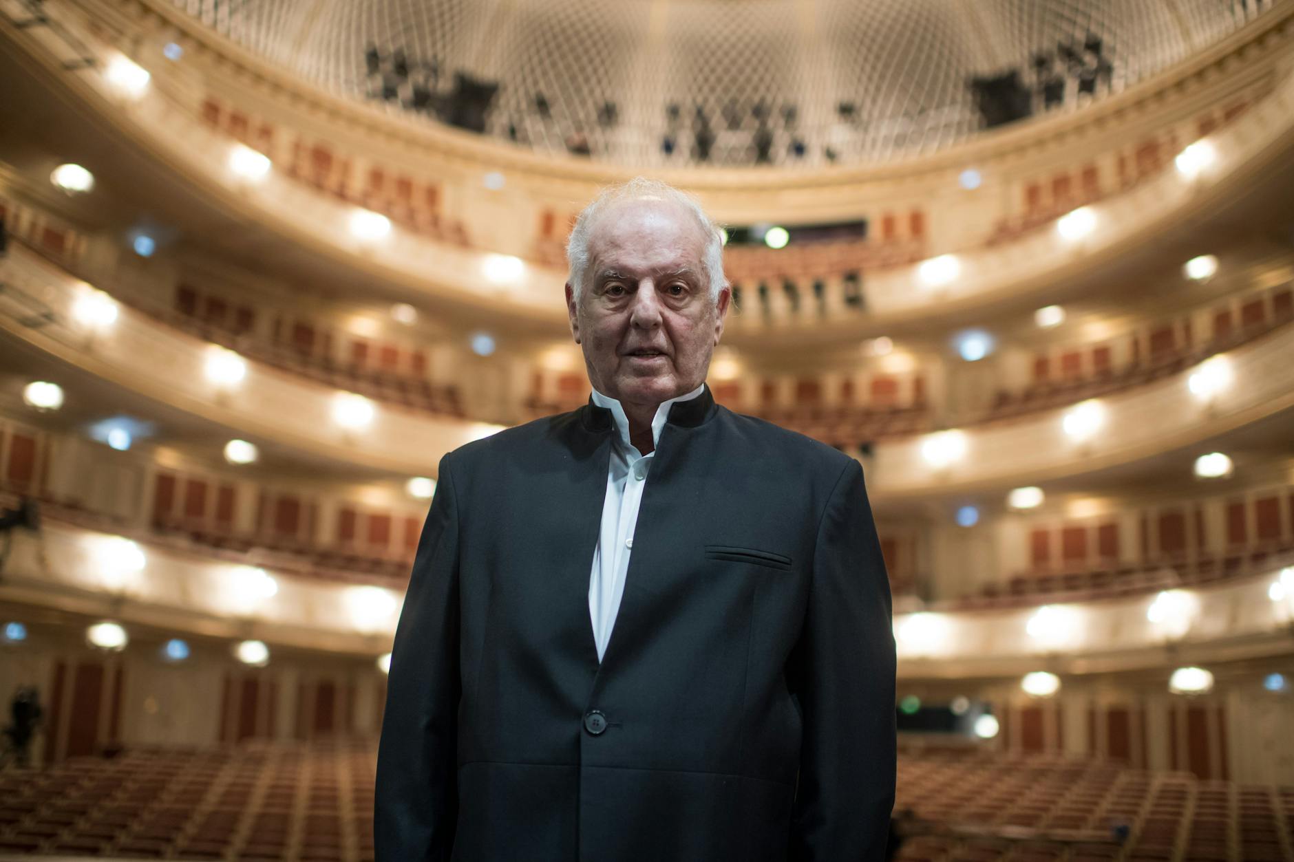 Generalmusikdirektor Daniel Barenboim im Saal der Staatsoper.