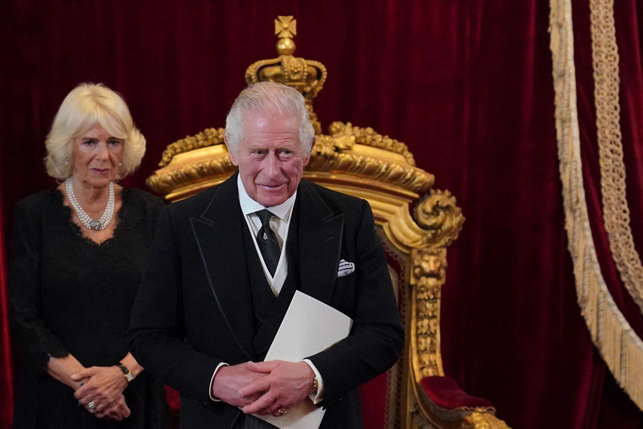 Hatten ihren Spaß: König Charles III. und Königsgemahlin Camilla.
