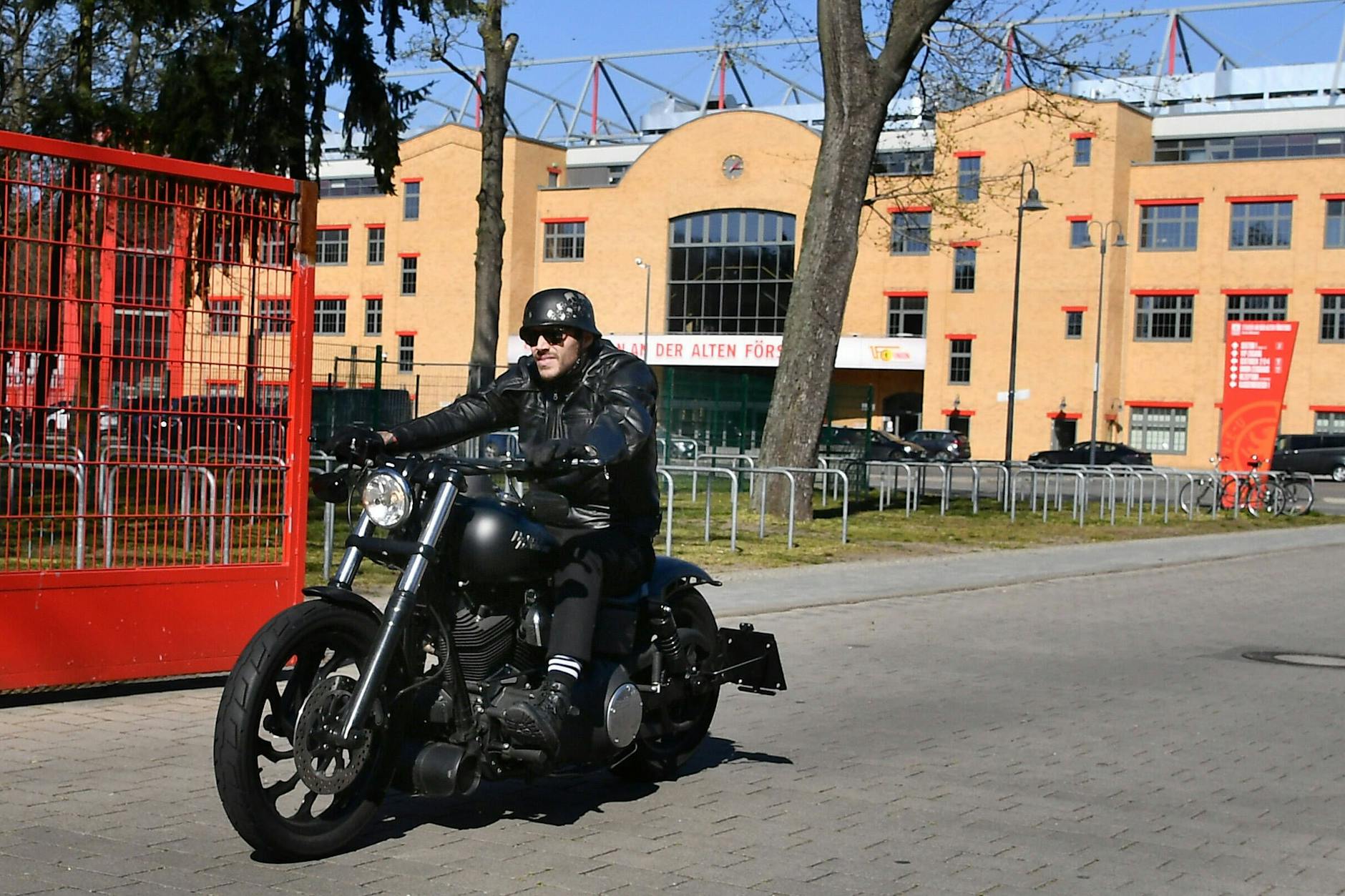 Motorradfan Christopher Trimmel wird weiter auf die Tube drücken für den 1. FC Union.