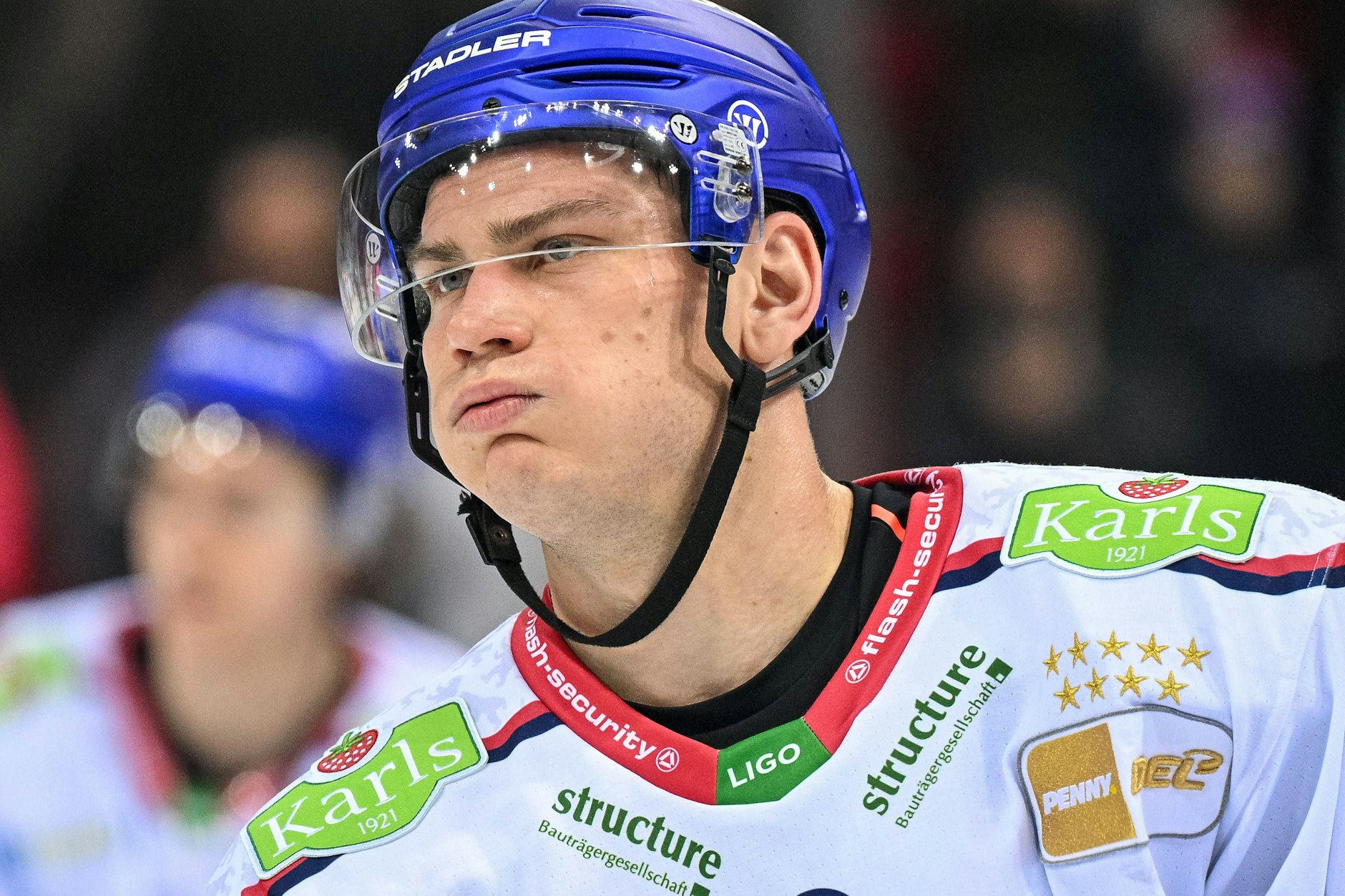 Da macht er dicke Backen: Auch Eisbär Leo Pföderl ist nach seiner schweren Verletzung vom Saisonanfang meilenweit von seiner eigentlichen Torgefährlichkeit entfernt. 