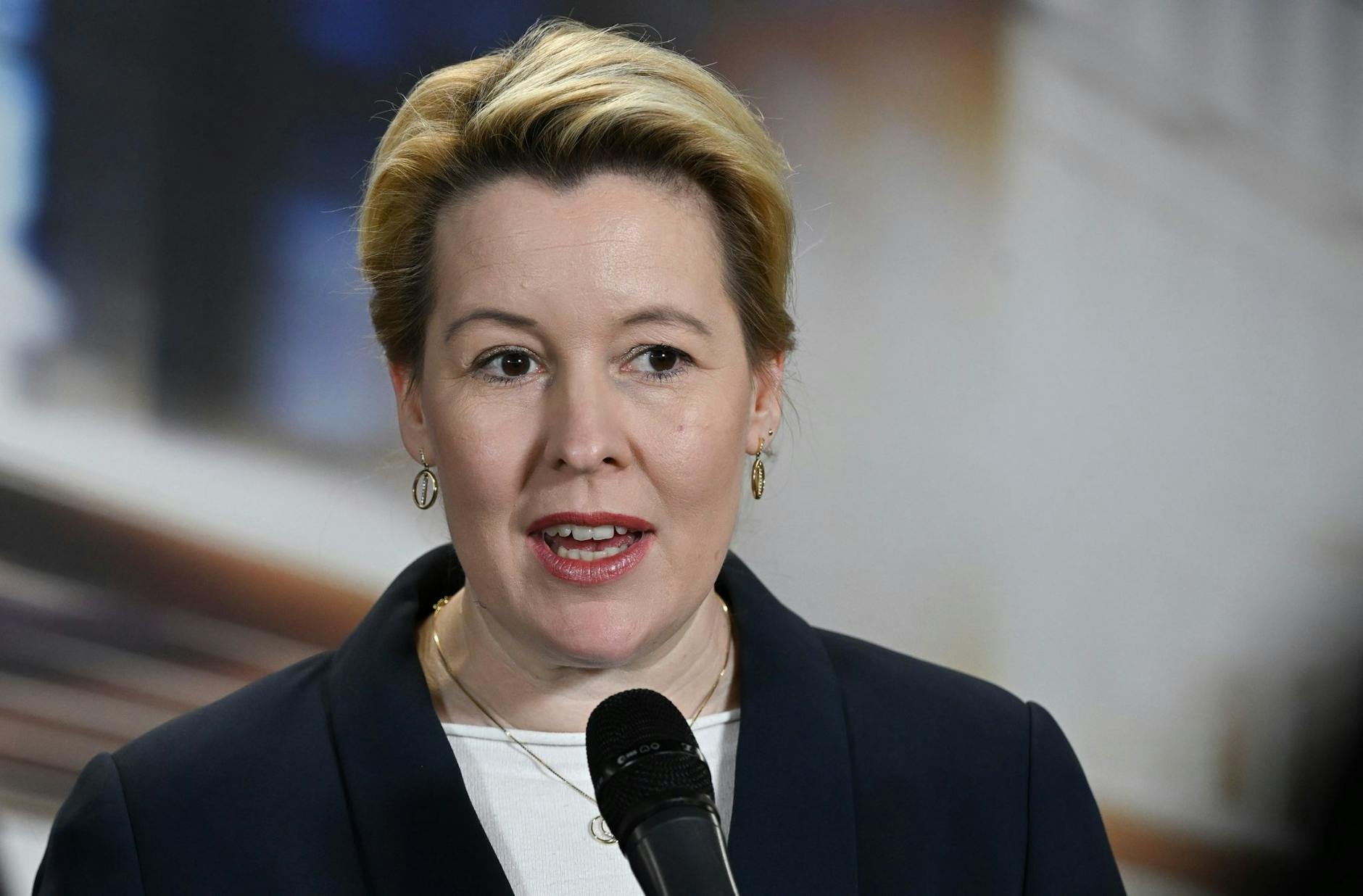 ARCHIV - Franziska Giffey (SPD), Berlins Regierende Bürgermeisterin.