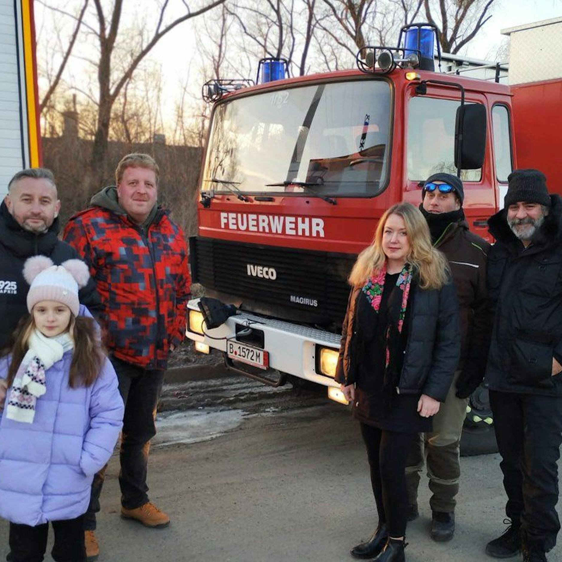 Feuerwehrautos und Generatoren für die Ukraine