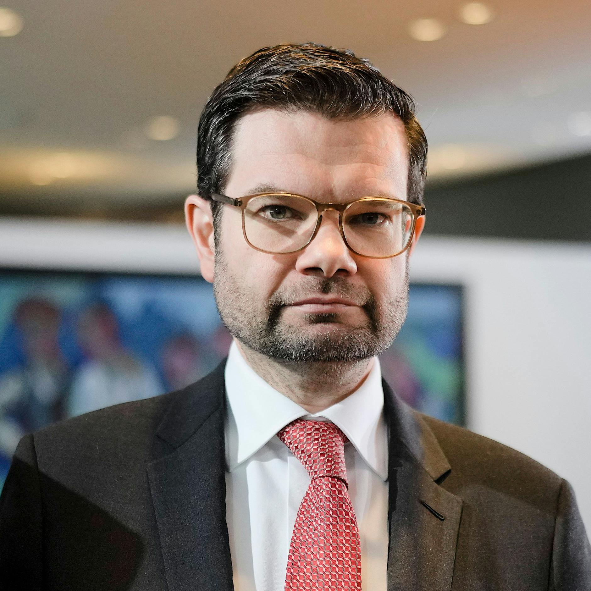 Wirbel um Buschmann-Aussagen: Ist das Selbstbestimmungsgesetz transfeindlich?