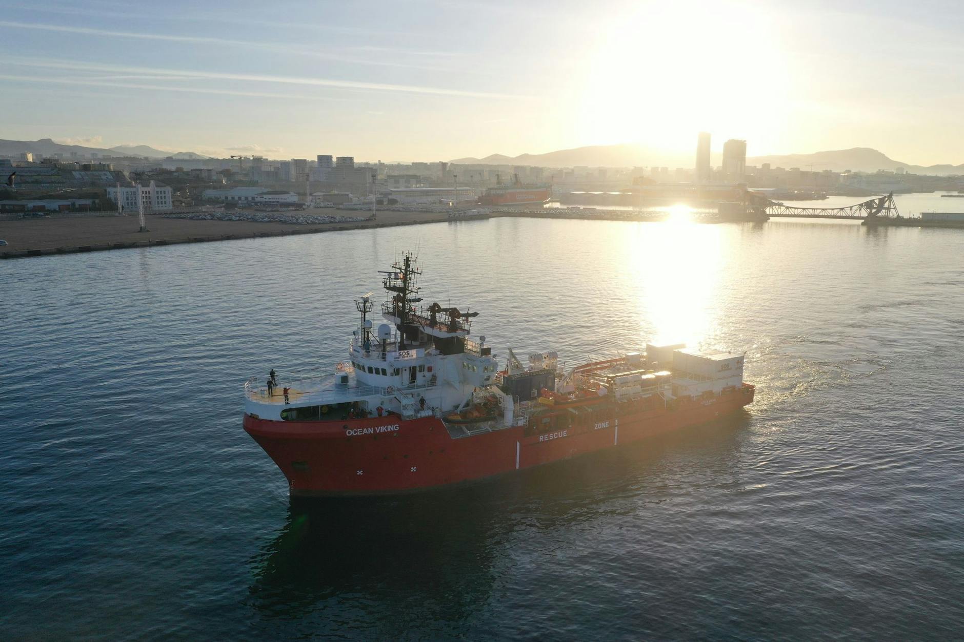 Das Seenotrettungsschiff «Ocean Viking» im Hafen von Marseille. via ZUMA/dpa/Archiv