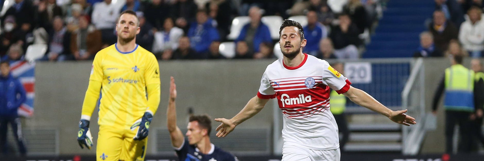 Dank der Tore von Steven Skrzybski führen die Kieler Störche ein sorgenfreies Leben im Bundesligaunterbau.