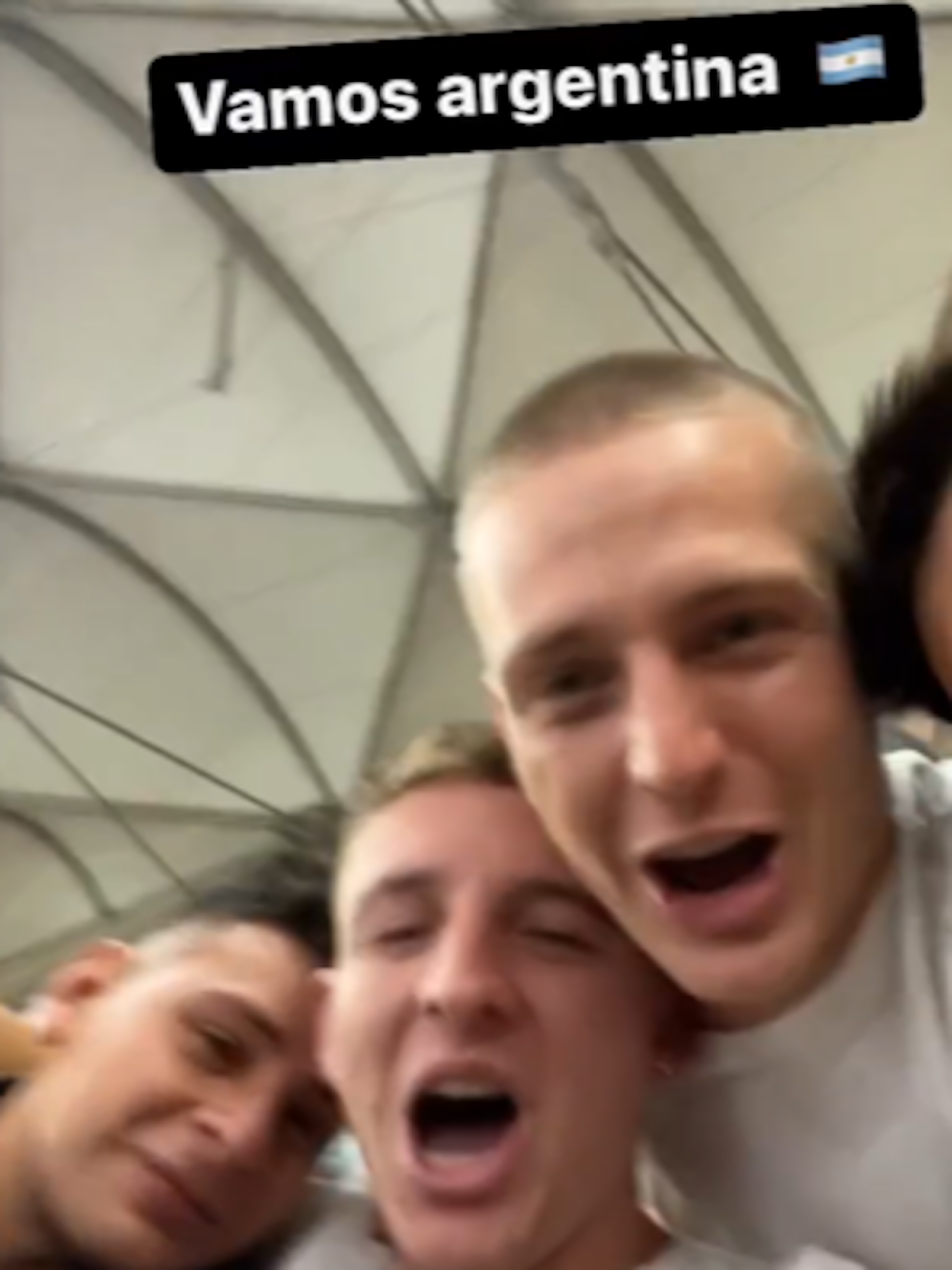 Herthas Santiago Ascacibar erfüllte sich seinen WM-Traum. Allerdings nur als Fan mit seinen Freunden.&nbsp;