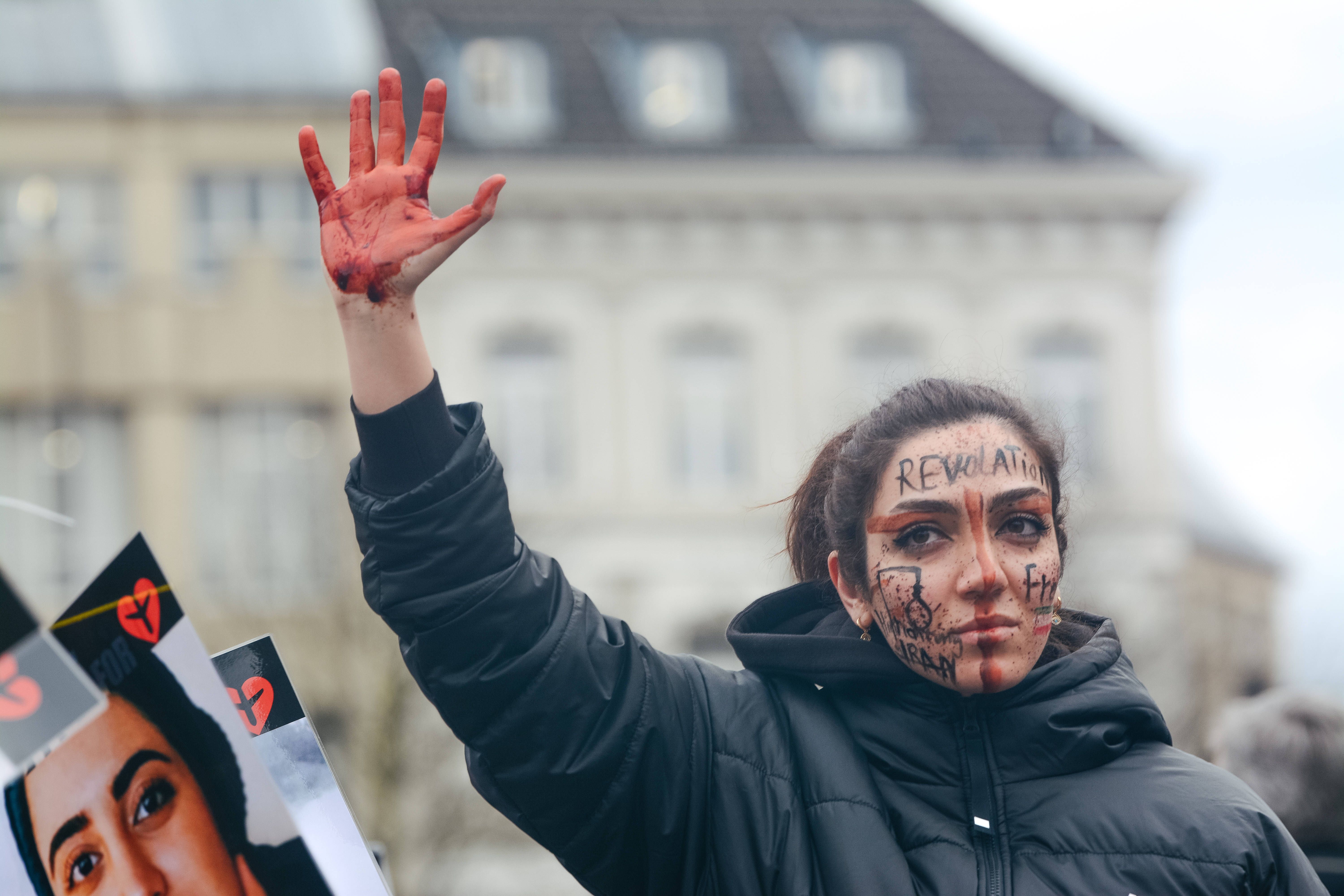 Zwei Junge Männer Zum Tod Verurteilt: Proteste Im Iran Gegen Hinrichtungen