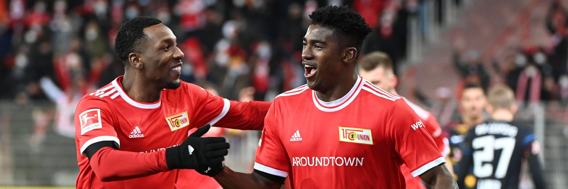 Sollen, wenn es nach den Fans des 1. FC Union geht, nicht zusammen in England jubeln: Ex-Union-Star Taiwo Awoniyi (r.) und Noch-Union-Star Sheraldo Becker.