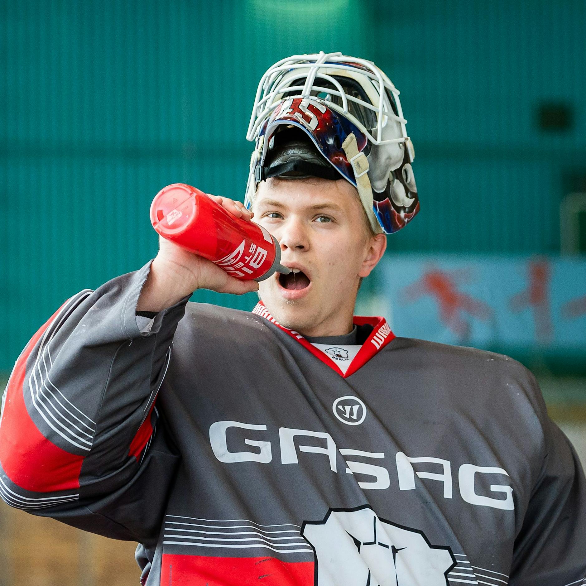 Eisbären Berlin: Torwart Tobias Ancicka zwischen Hochzeit und Beerdigung