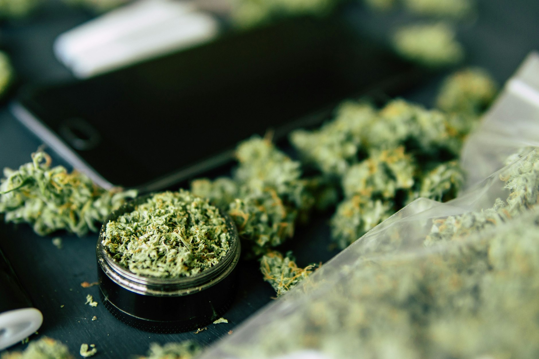 Symbolbild: Drogenverkauf über den Krypto-Dienst Encrochat.