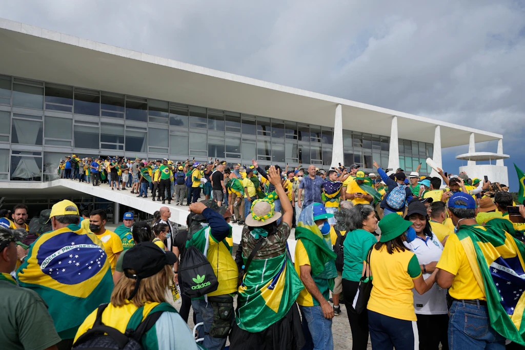 Mob-Invasion mit Ansage: Ein Angriff auf das Herz der brasilianischen Demokratie