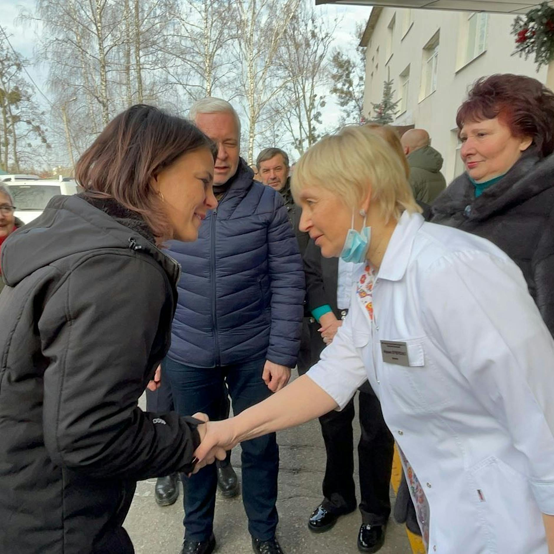 Baerbock besucht Charkiw: Stadt wird kurz darauf bombardiert