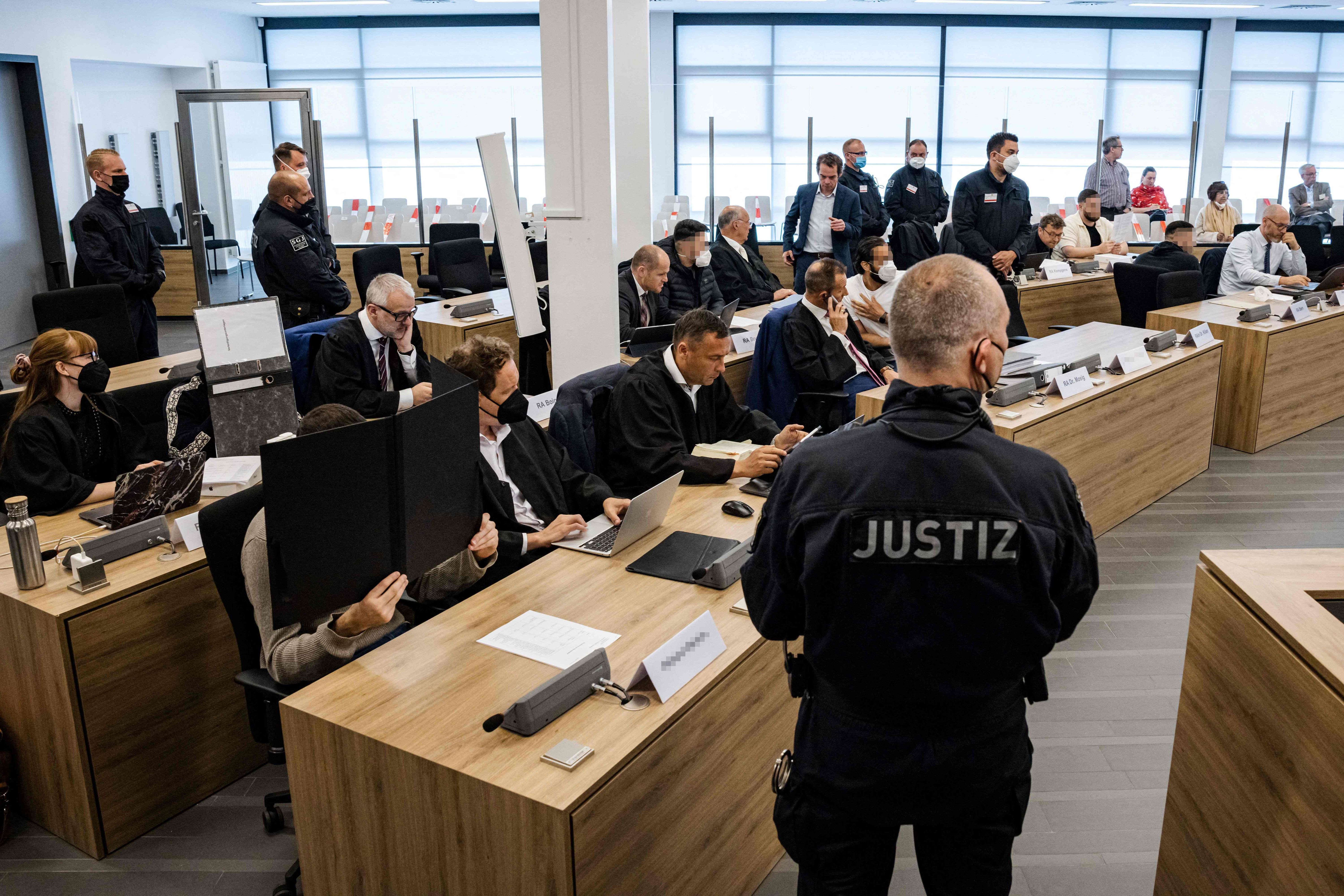 Berliner Juwelen-Gangster in Dresden vor Gericht: Geständnisse angekündigt – bekommen die Remmos jetzt Strafrabatt?