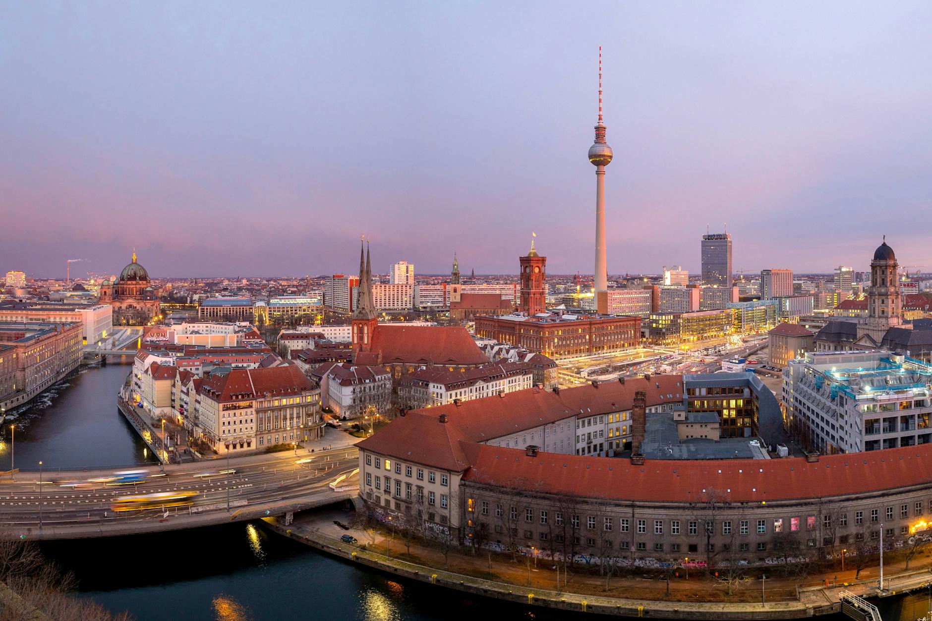 In Berlin sind die Angebotsmieten im vergangenen Jahr um fünf Prozent gestiegen.