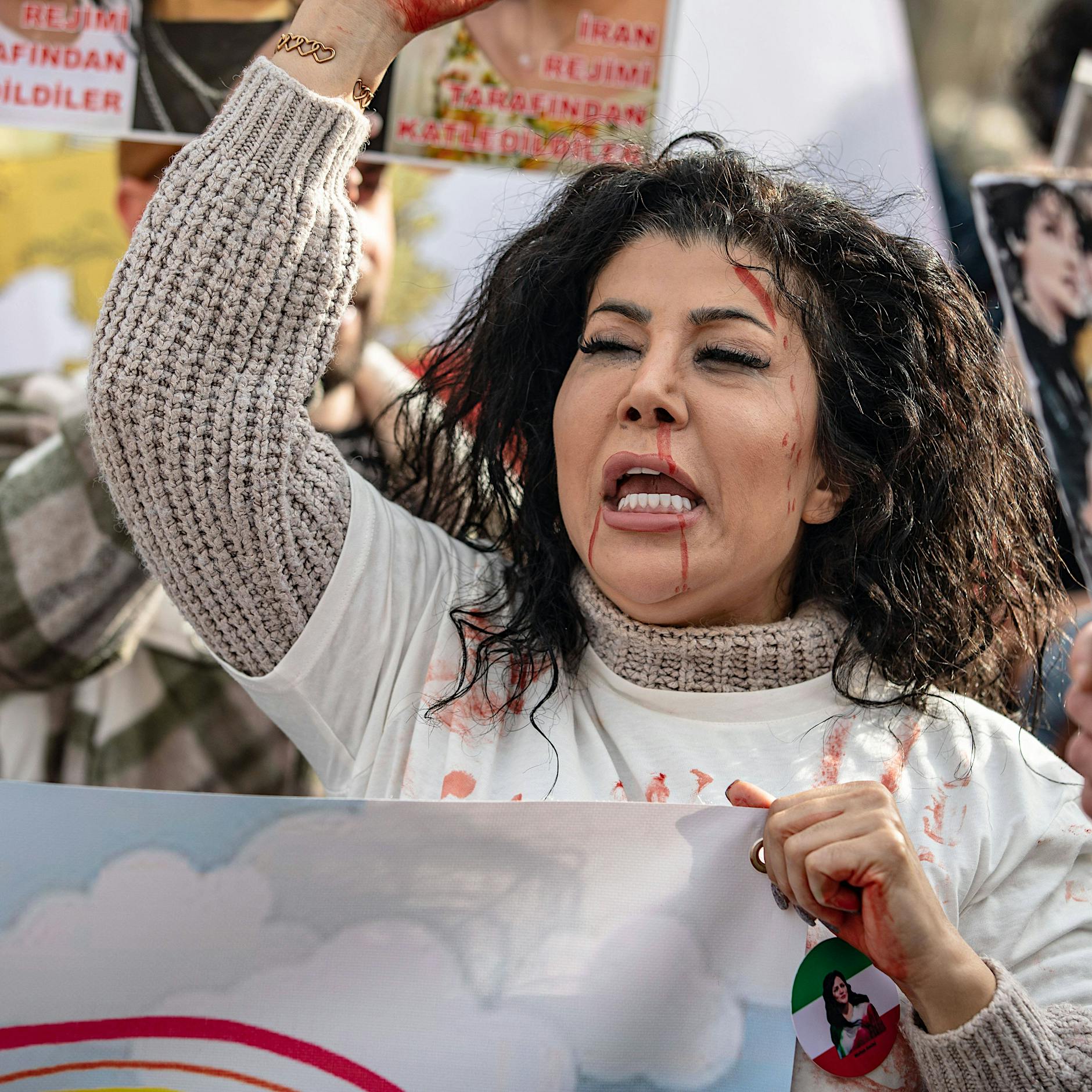 Iran: Noch strengere Strafen bei Verstößen gegen Kopftuchpflicht angeordnet