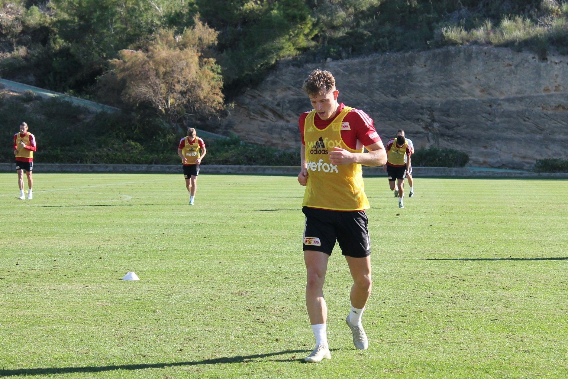 Tim Skarke, aber auch alle anderen Spieler, pumpten nach den vielen Lauf- und Sprinteinheiten am Dienstag ganz schön.