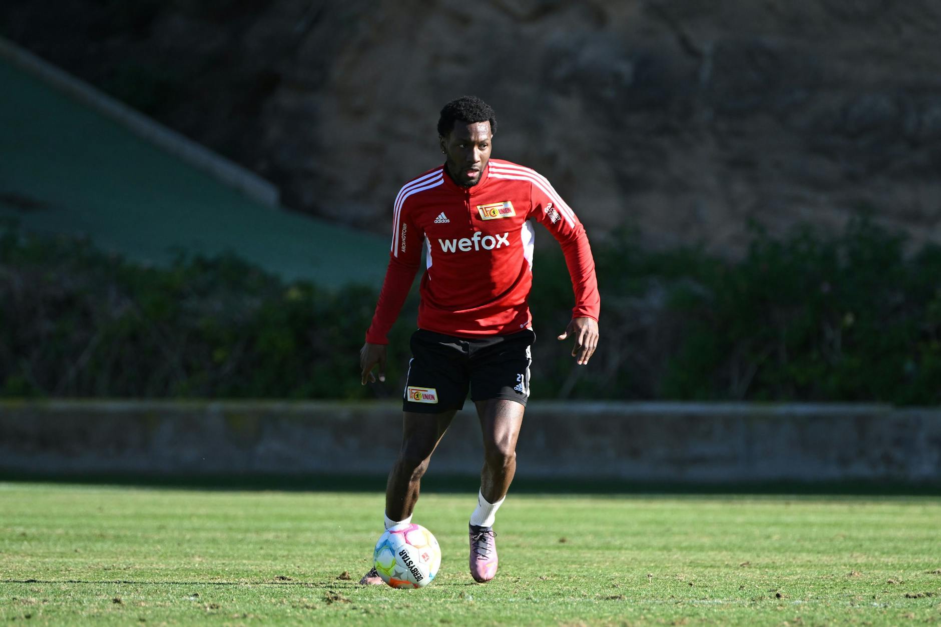 Sheraldo Becker bei der letzten Trainingseinheit des Campoamor-Camps