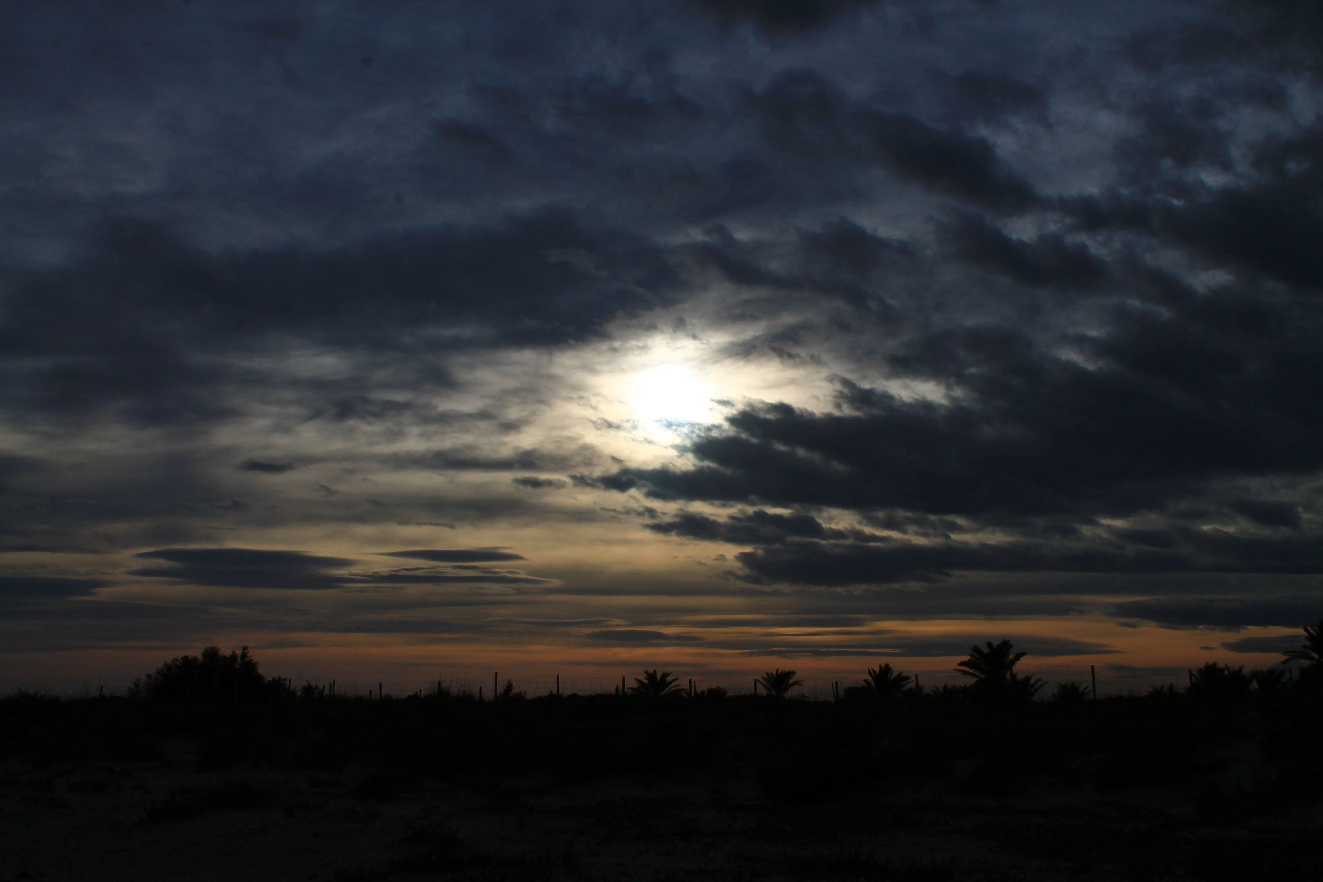 Ich wanderte bis nach San Pedro del Pinatar, wo auf diesem Foto langsam die Sonne untergeht.