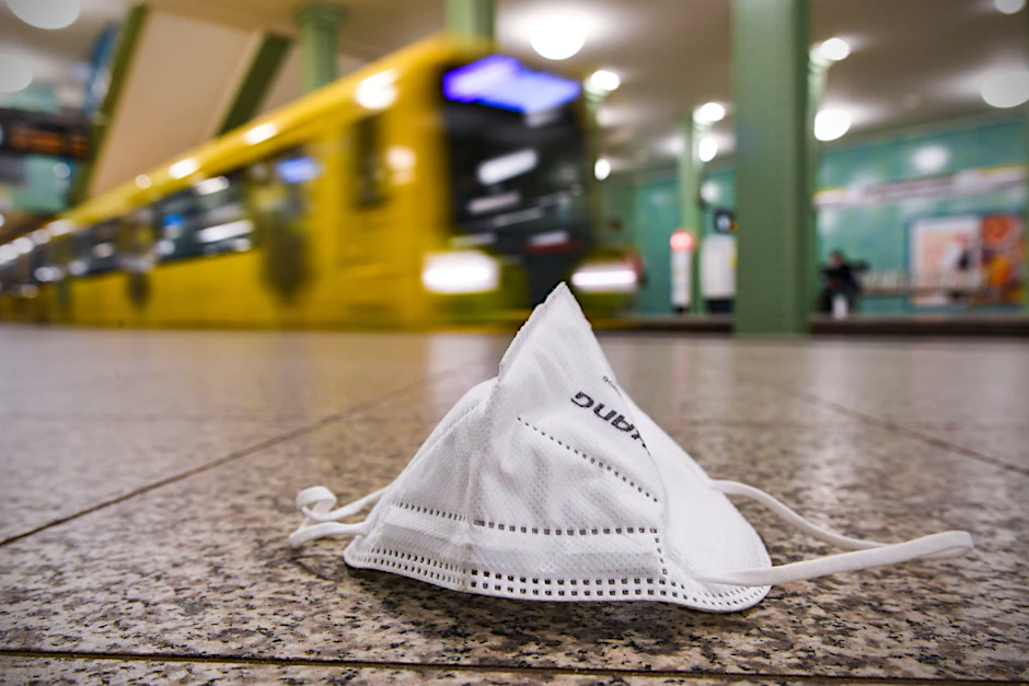 Die Maskenpflicht in Bussen und Bahnen fällt im Februar.