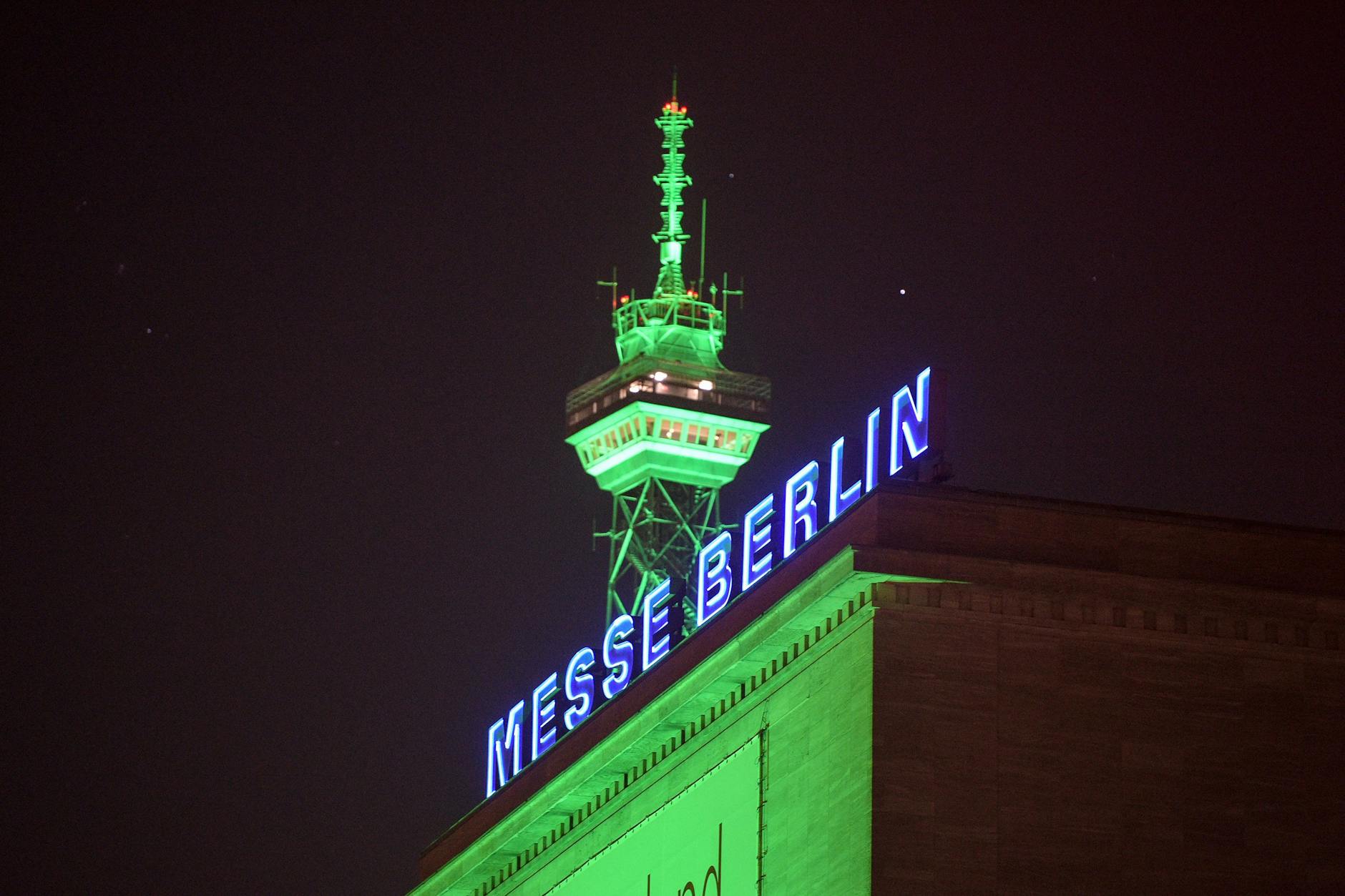 Die Grüne Woche findet immer in den Messehallen unterm Funkturm statt.