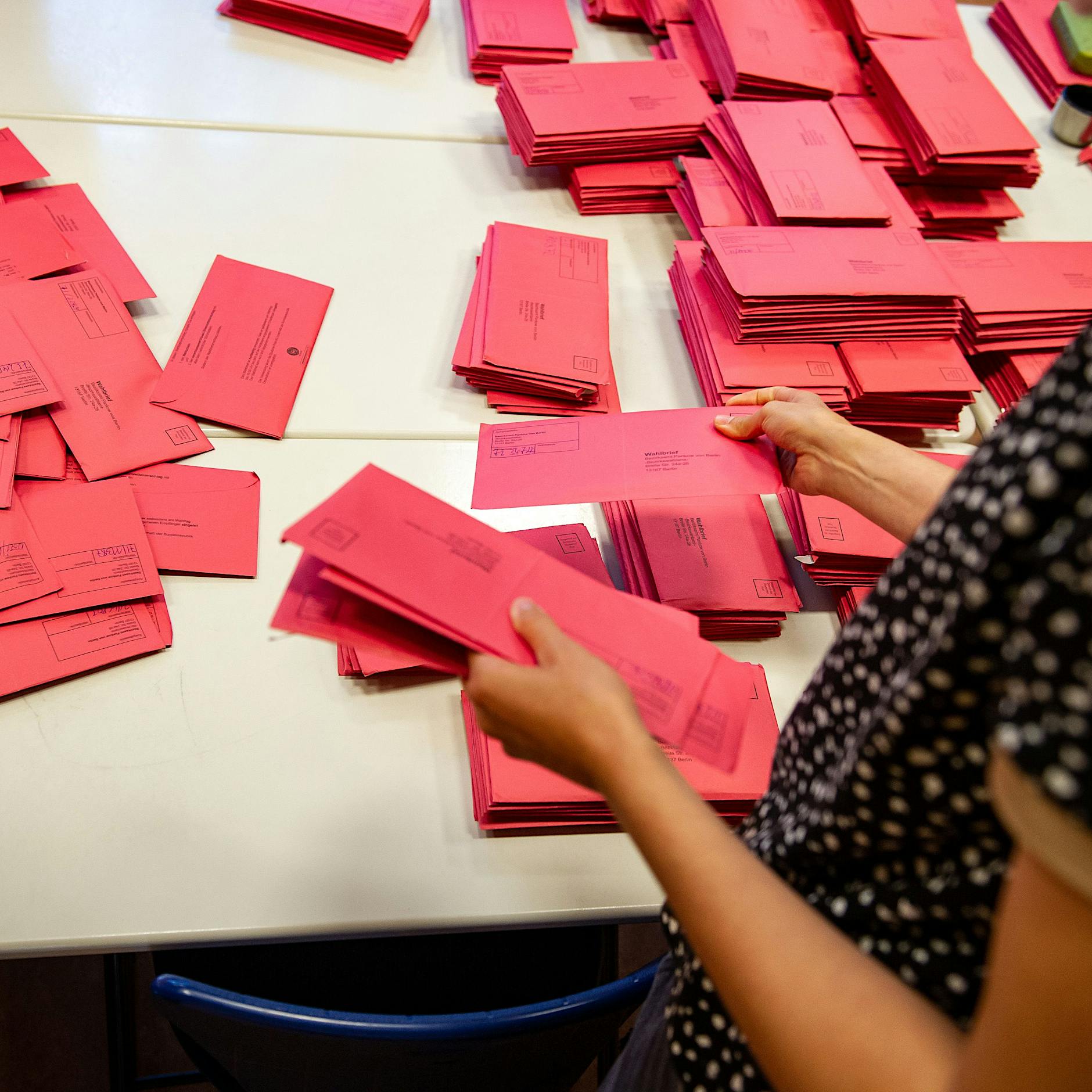 Wer die Briefwahl per Post beantragt, muss zahlen: Warum geizt Berlin so?