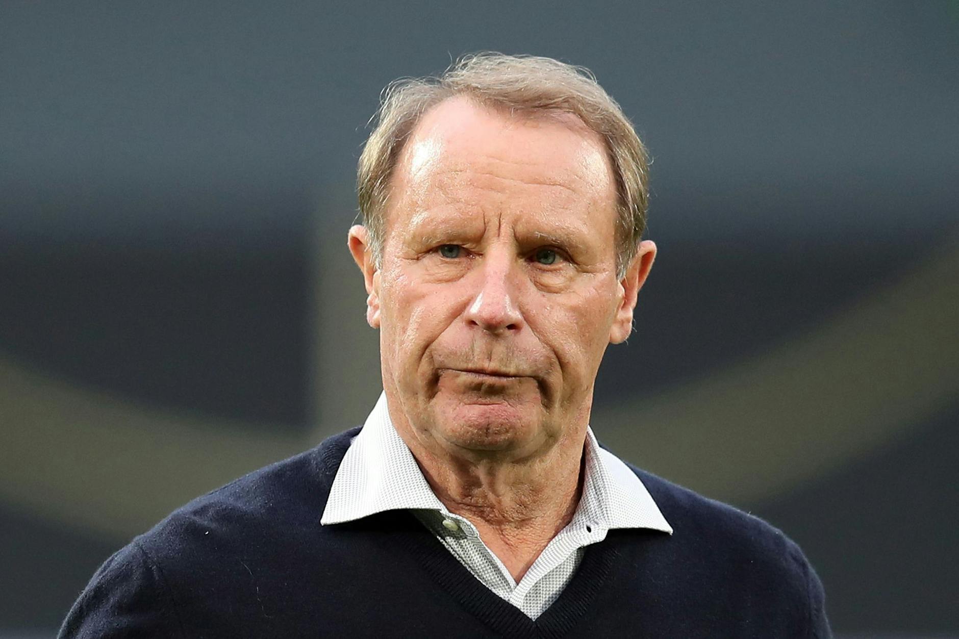 ARCHIV - Der ehemalige Bundestrainer Berti Vogts begrüßt die Einrichtung eines Expertenrats beim DFB.