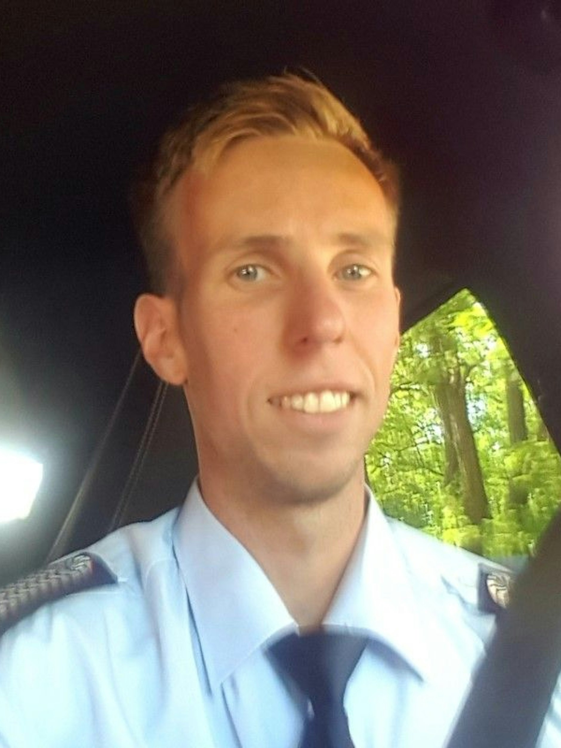Martin Thom schleppte das Polizeiauto mit seinem Trecker frei.