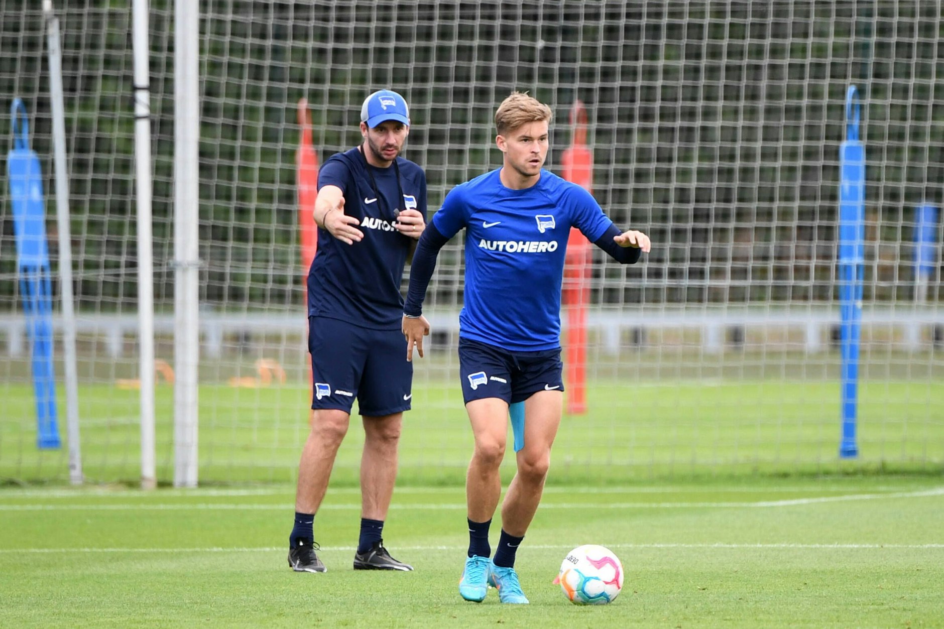 Hertha-Trainer Sandro Schwarz soll sich für einen Verbleib von Maximilian Mittelstädt ausgesprochen haben. Zuvor hieß es, der Linksverteidiger werde wohl Hertha BSC verlassen.&nbsp;