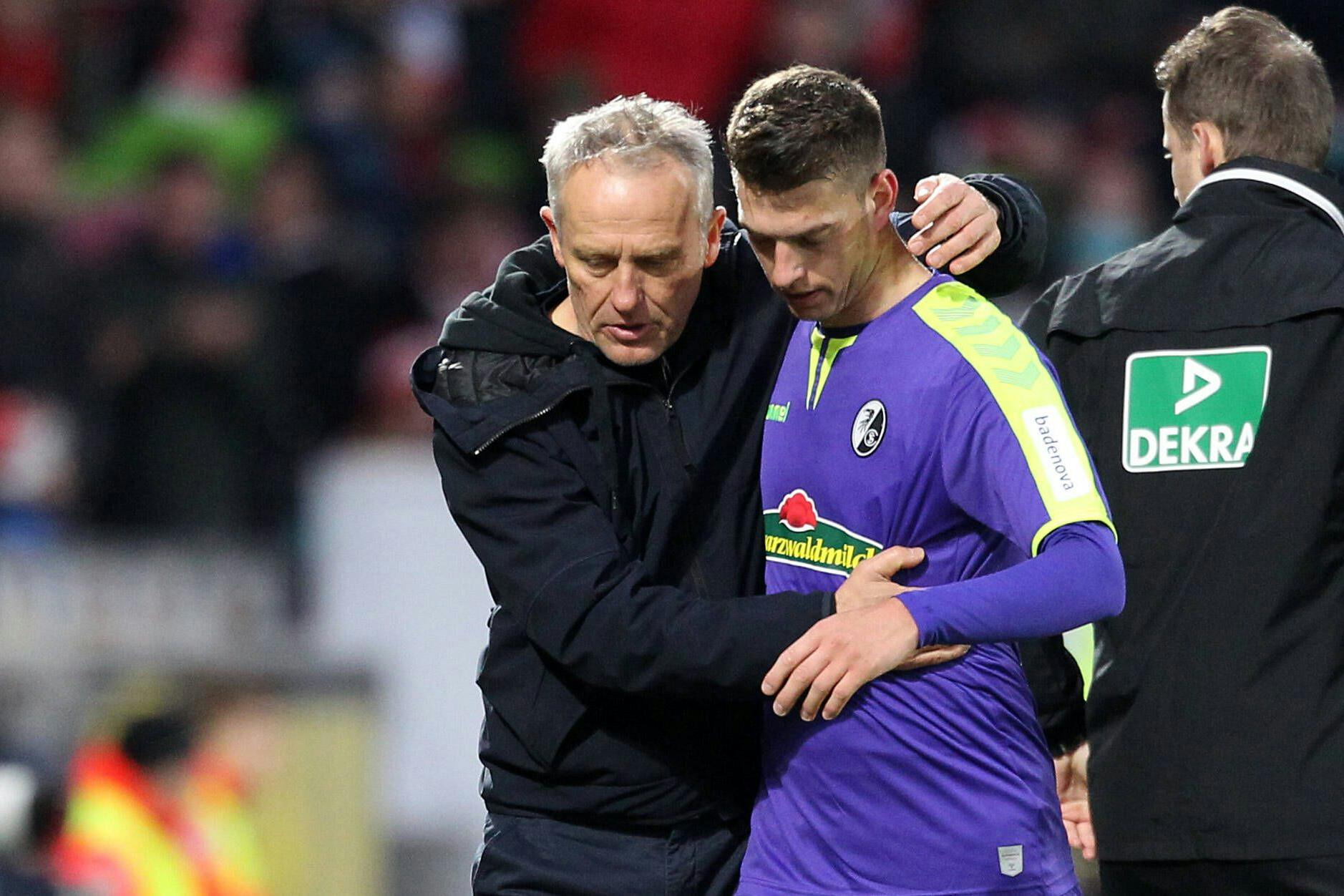 Christian Streich (l.) trainierte Janik Haberer sechs Jahre lang beim SC Freiburg, bevor sich ihre Wege vergangenen Sommer trennten.