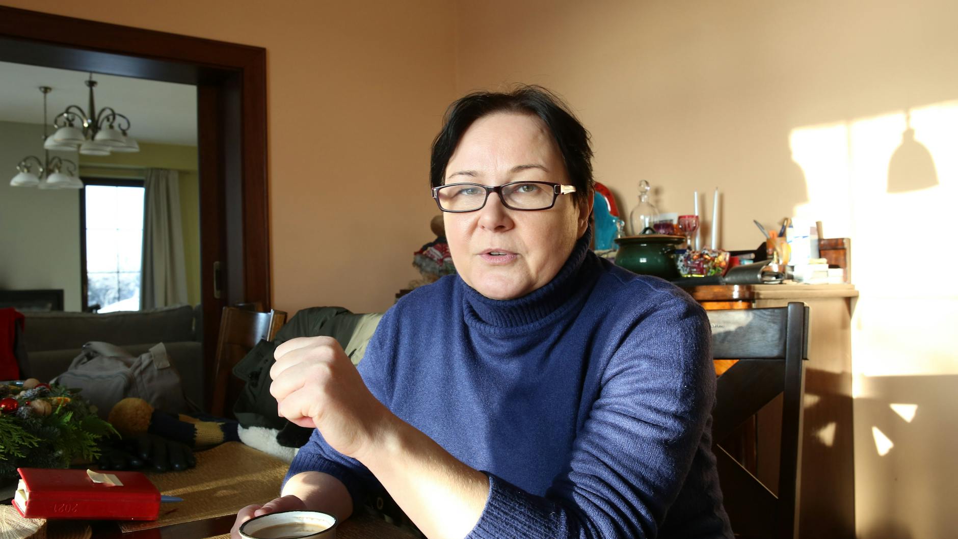 Joanna Zwierzchowska in ihrem Haus in Slajszewo. Die 51-jährige macht in einer Bürgerinitiative gegen den geplanten Bau eines Atomkraftwerks an der polnischen Ostseeküste mobil. 