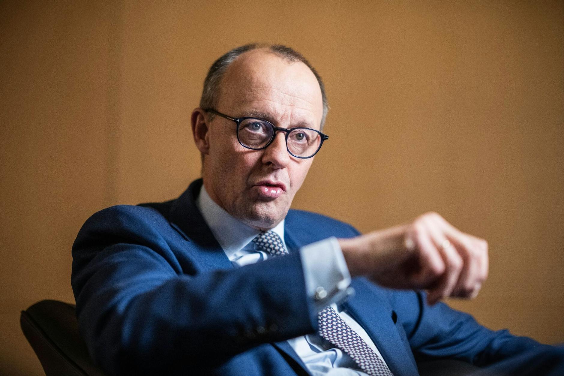ARCHIV - «Wir haben es mit einem veritablen Problem mangelnder Integration junger Menschen zu tun»: Friedrich Merz: