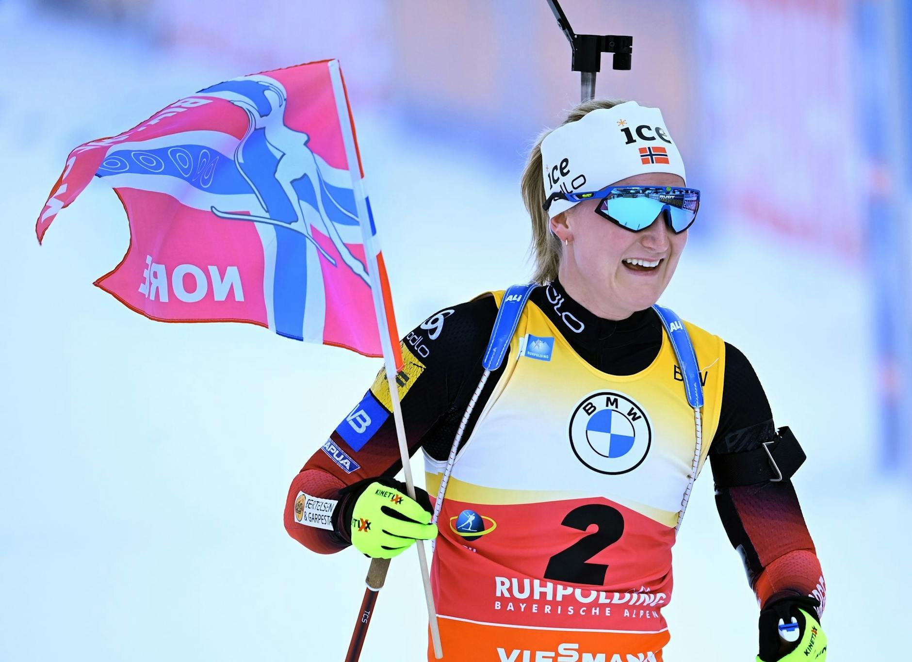 ARCHIV - Die norwegische Biathletin Marte Olsbu Röiseland ist beim Weltcup in Slowenien erstmals nach ihrer Corona-Erkrankung wieder dabei.