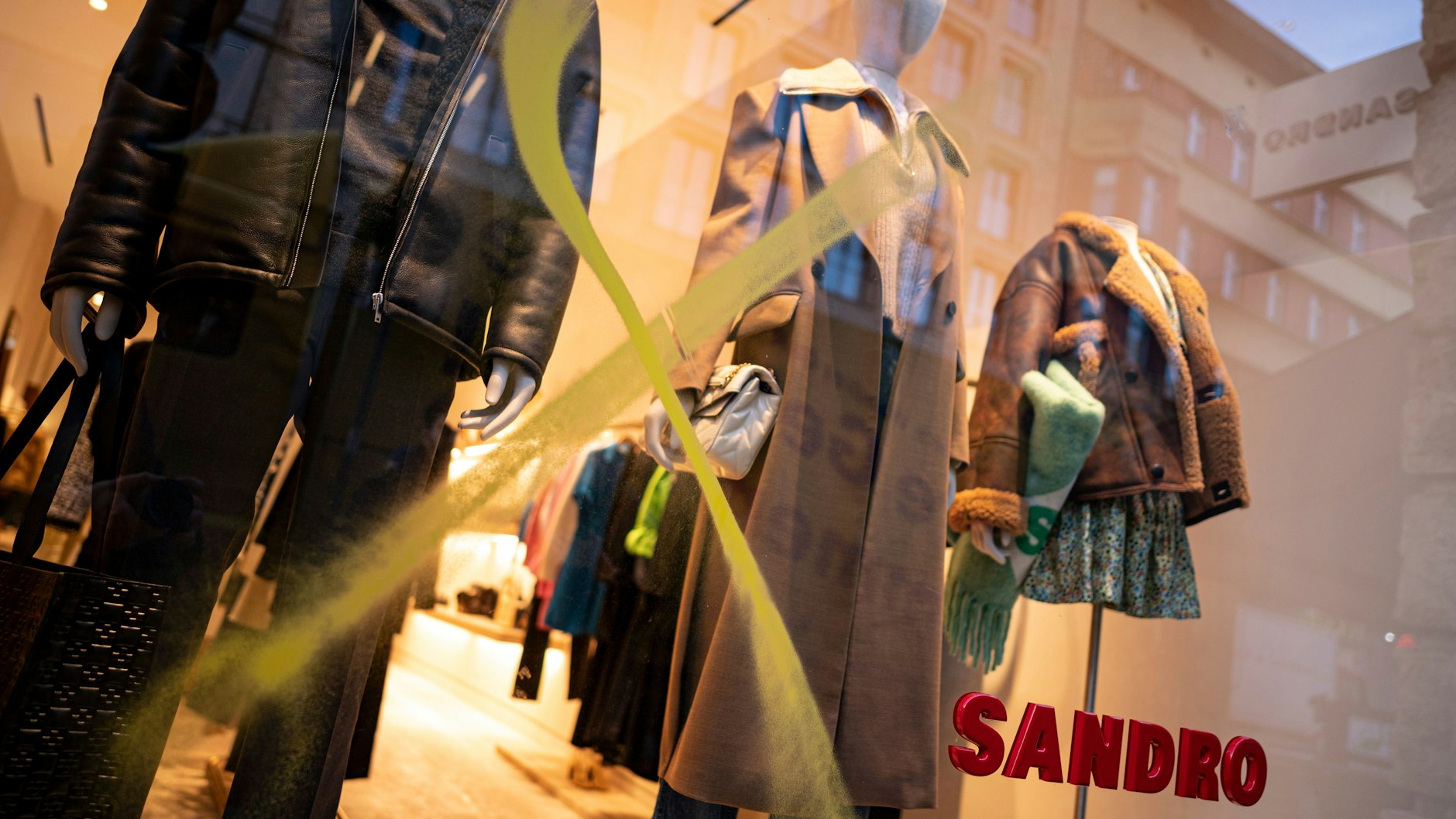 Überall fanden sich gelbe „X“ und die Parole „Lützi bleibt“.