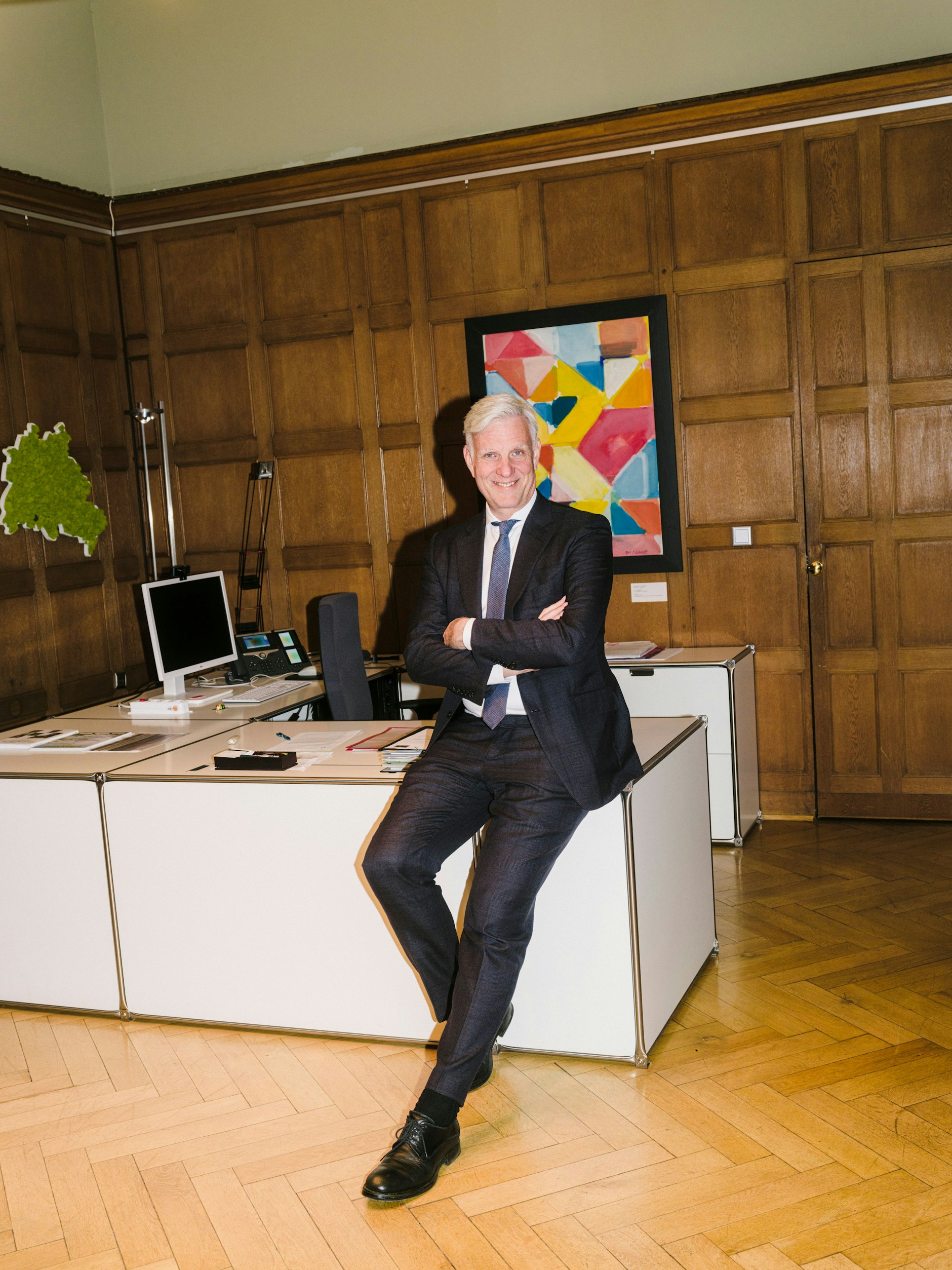 Der Senator in seinem Büro in der ersten Etage.