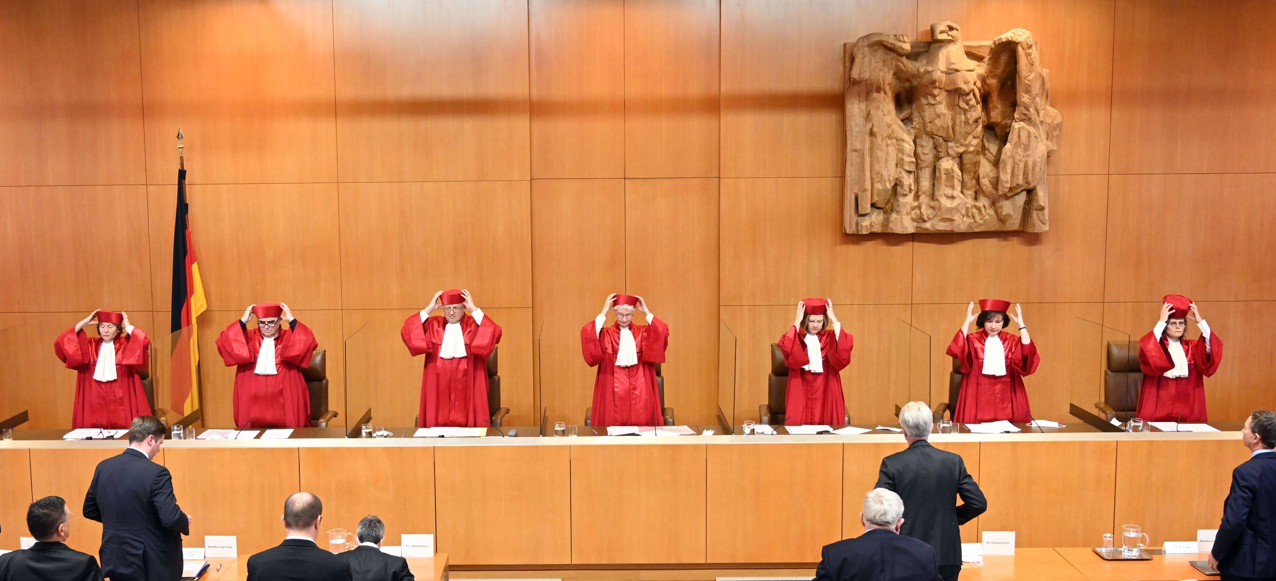 Die verpatzte Berlin-Wahl und der große Faktencheck: Dauer-Chaos – und immer noch kein Ende. Denn gegen die Wiederholung laufen viele Beschwerden. Was passiert nun?