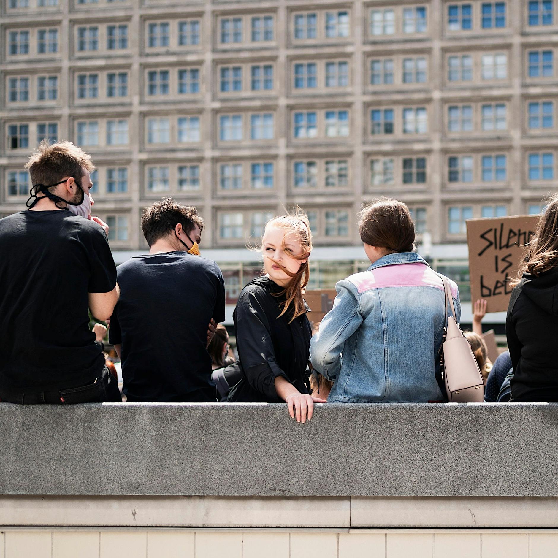 Schwarz oder weiß? Über die Unsicherheit, politisch korrekt zu sprechen