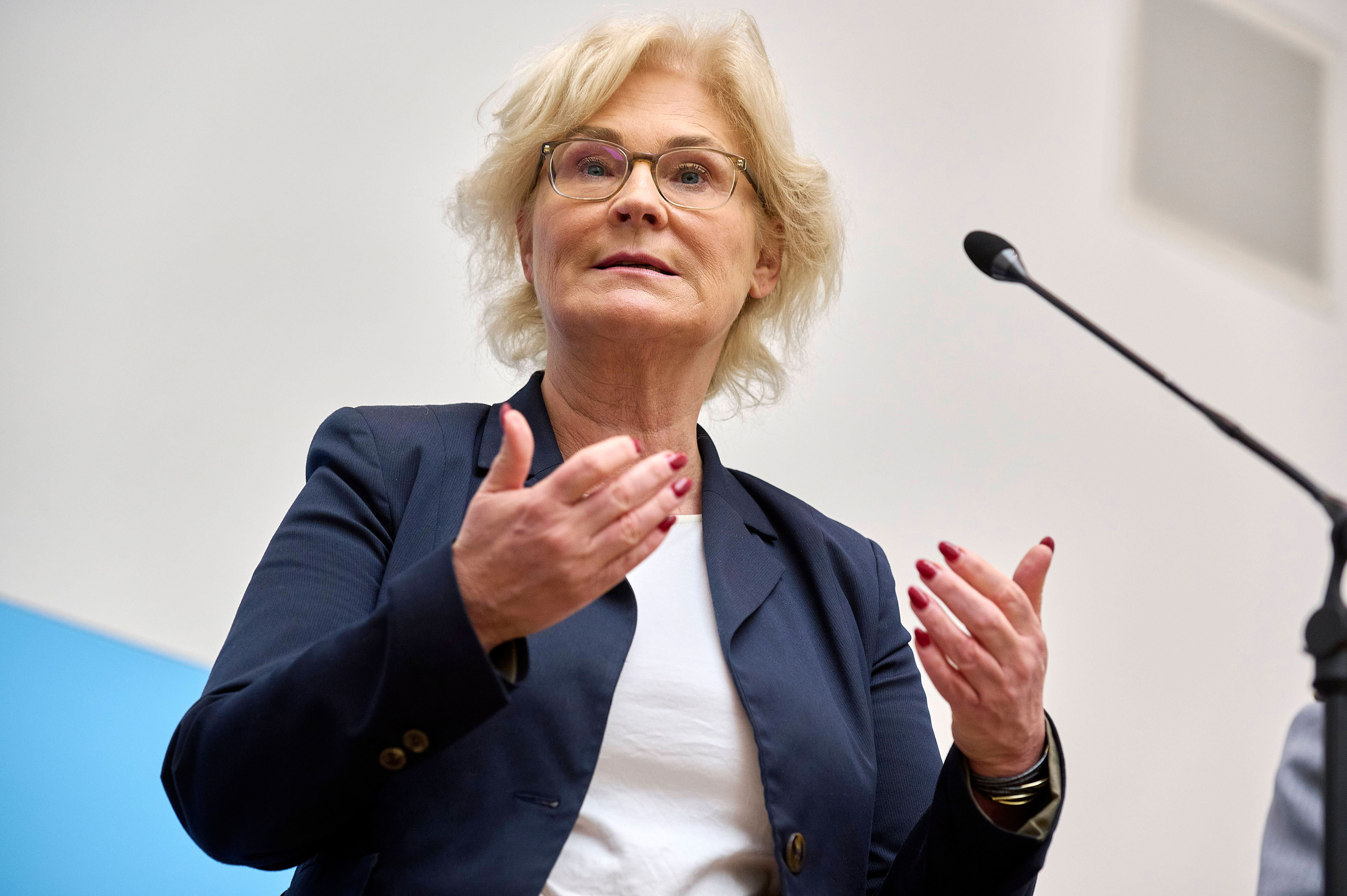 Image - Update! Verteidigungsministerin Christine Lambrecht (SPD) will zurücktreten