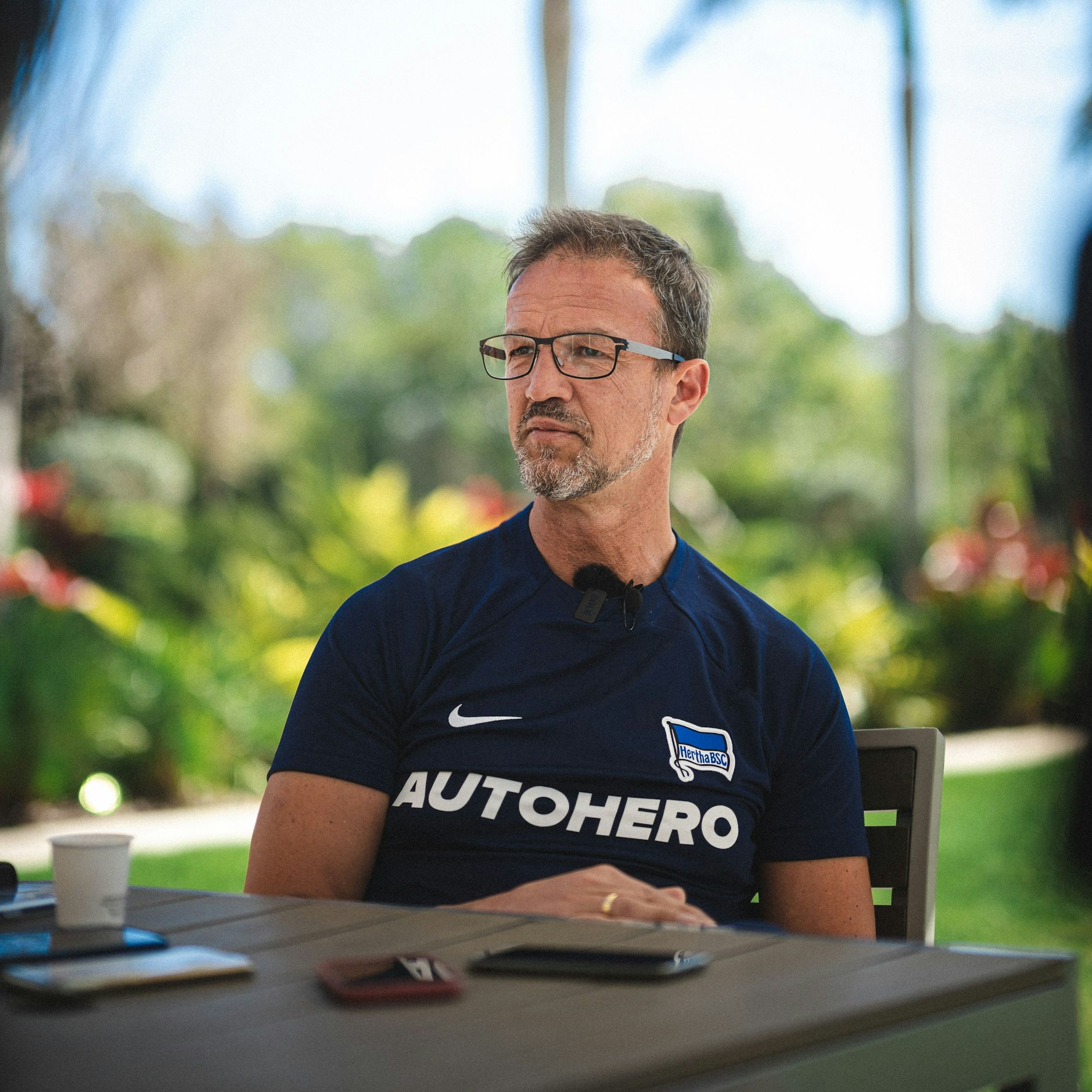 Herthas Manager Fredi Bobic ist noch in Florida und freut sich auf die Rückkehr, um dann Tacheles zu reden.