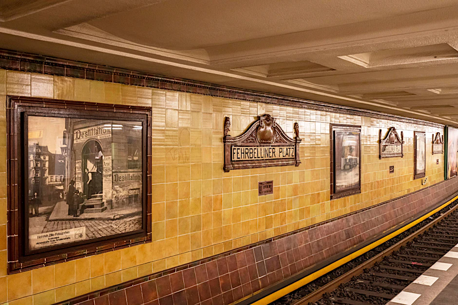 Der U-Bahnhof Fehrbelliner Platz.