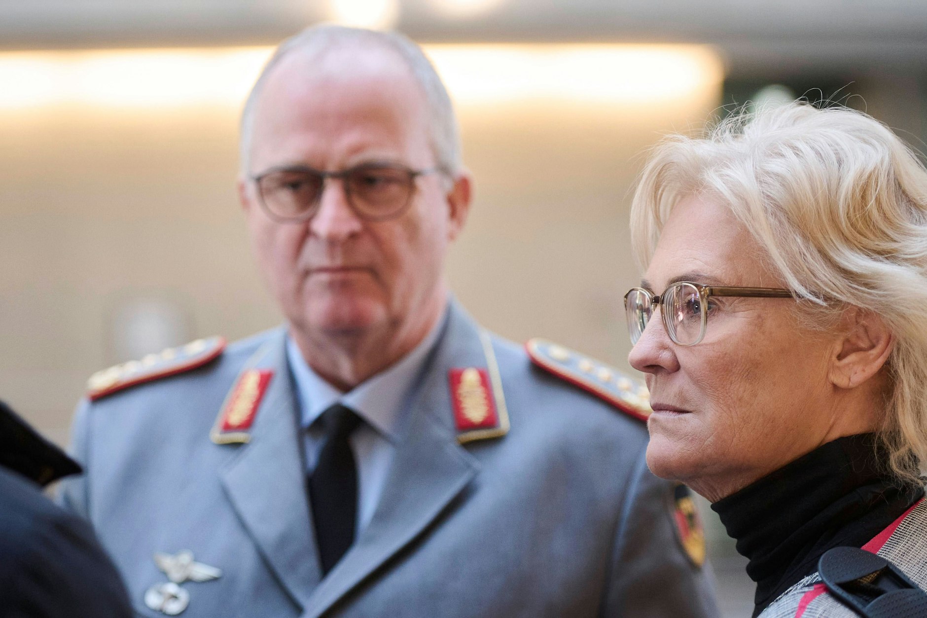 Die ehemalige Bundesverteidigungsministerin Christine Lambrecht und Eberhard Zorn, Generalinspekteur der Bundeswehr