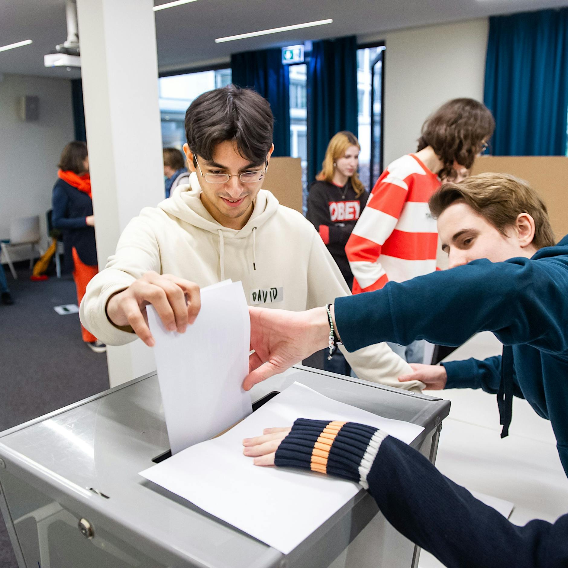 Wahlwiederholung: Diese jungen Leute wollen Berlin eine neue Blamage ersparen