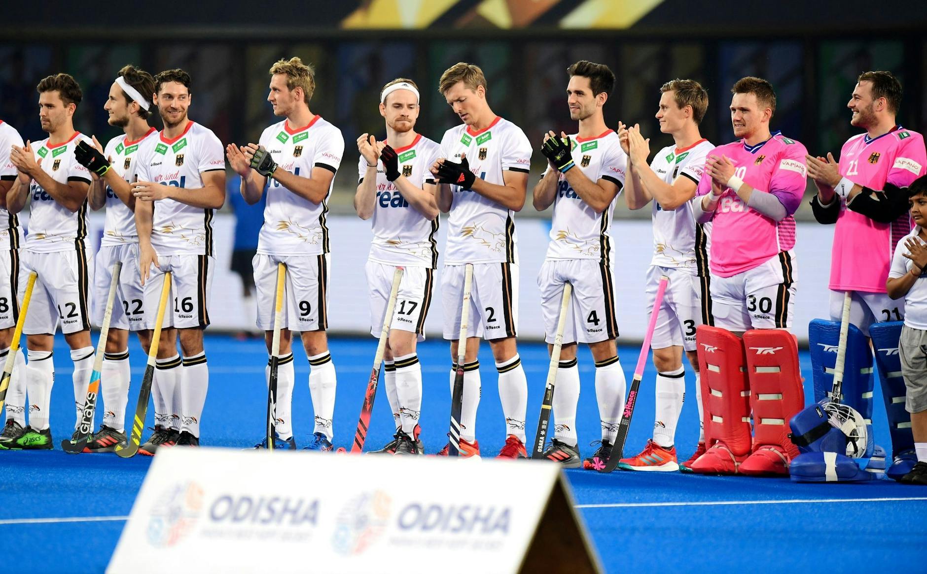 ARCHIV - Das deutsche Hockey-Team ist vor der WM in Indien optimistisch. /dpa